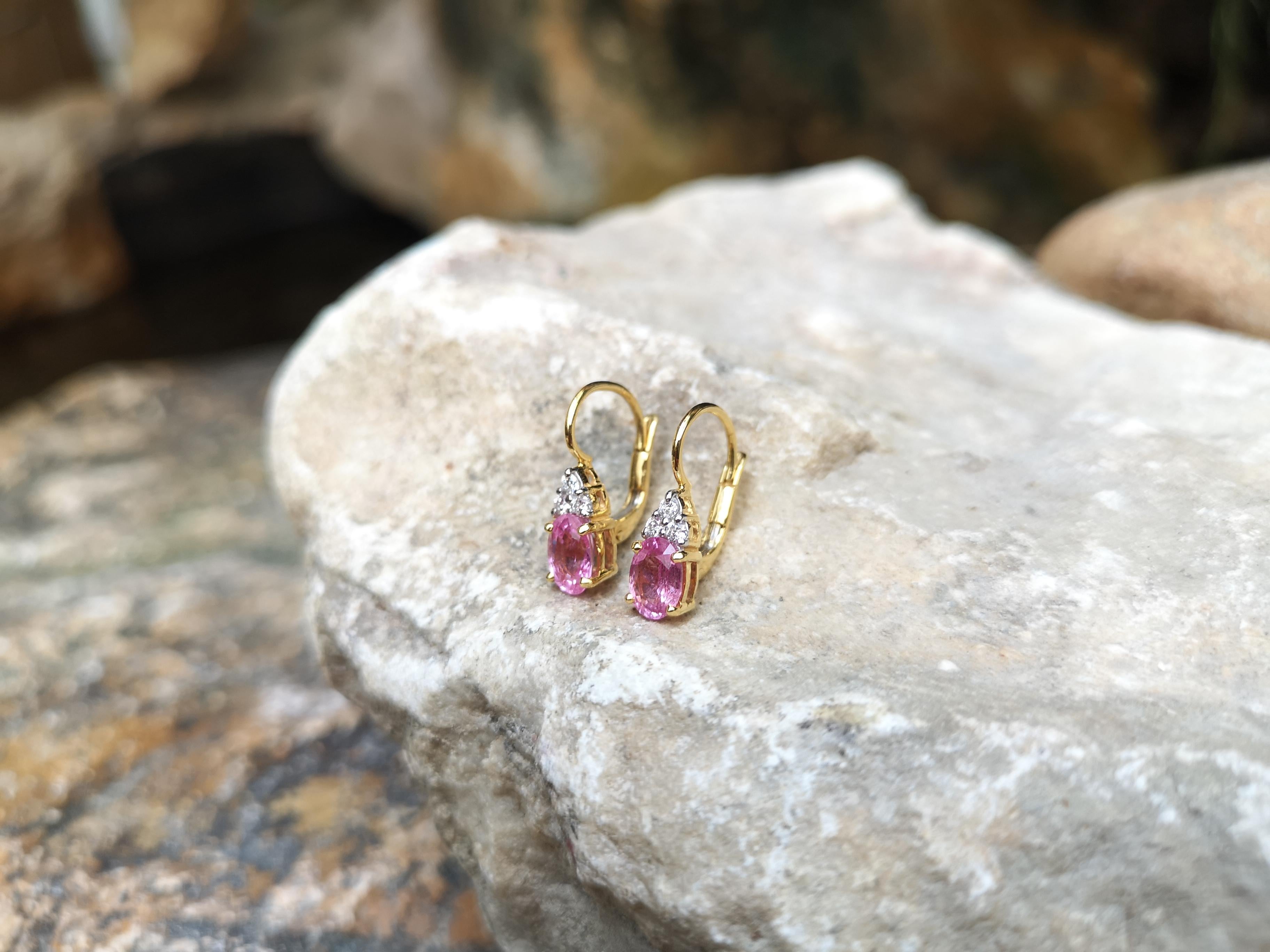 Pink Sapphire with Diamond Earrings Set in 18 Karat Gold Settings In New Condition In Bangkok, TH