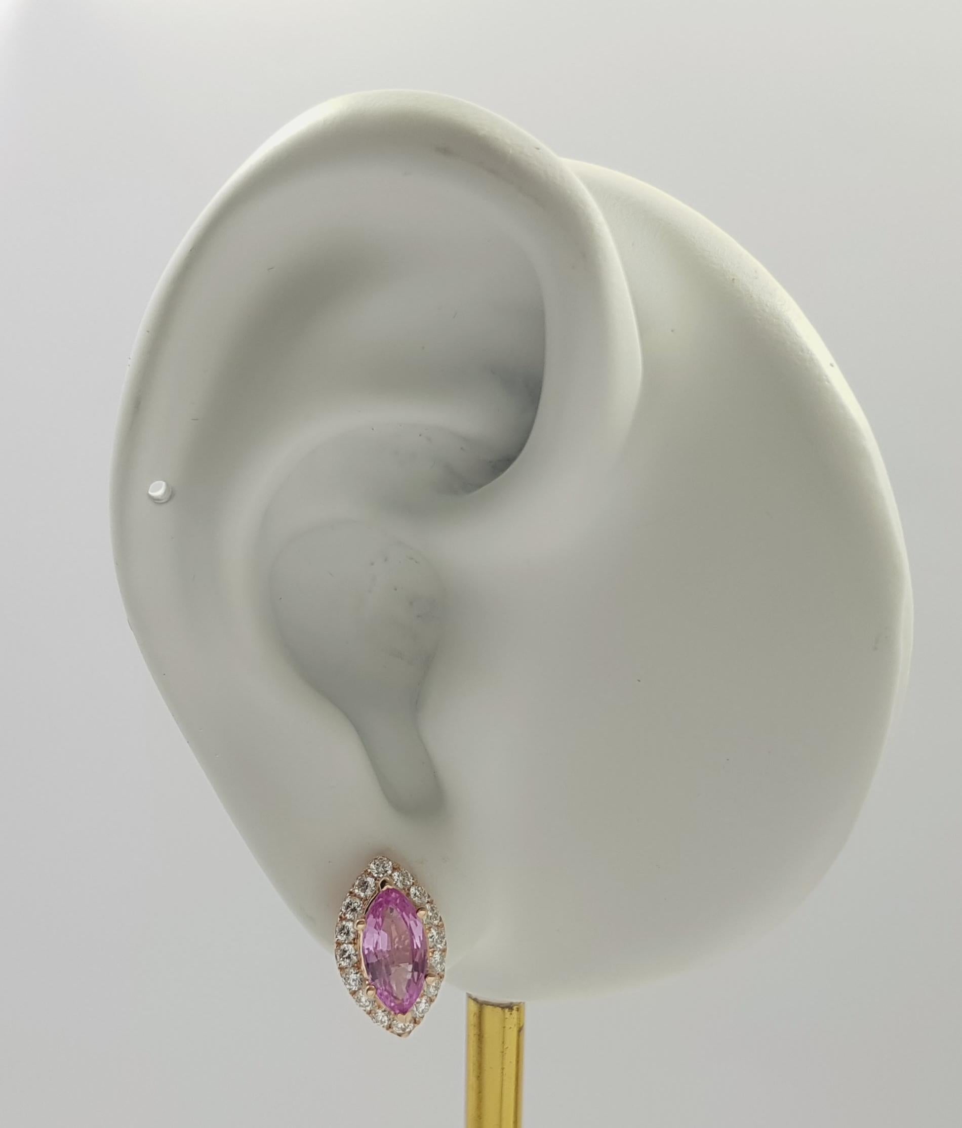 Contemporaneo Orecchini con zaffiro rosa e diamanti con montatura in oro rosa 18K in vendita