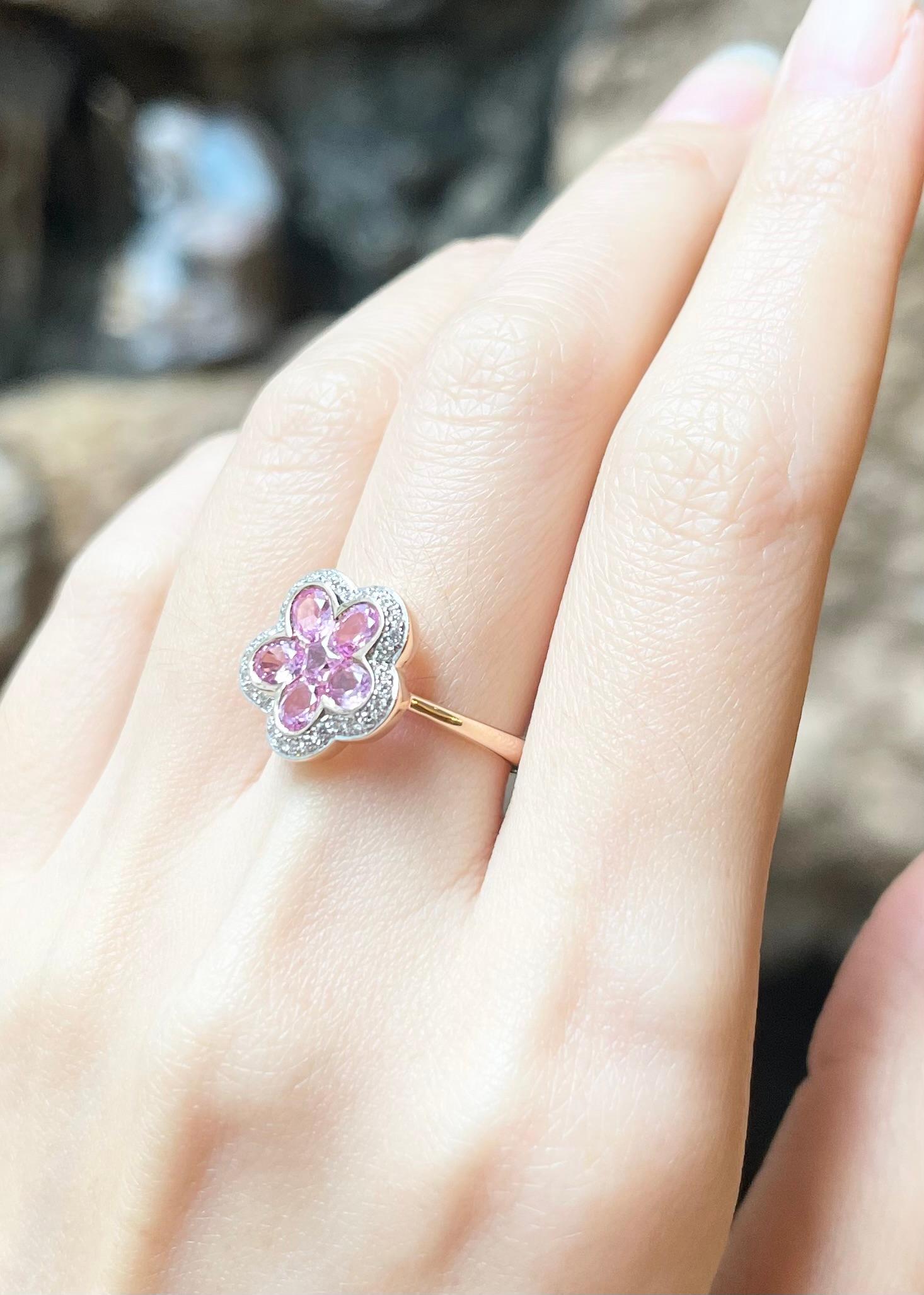 Contemporary Pink Sapphire with Diamond Flower Ring set in 18K Rose Gold Settings For Sale