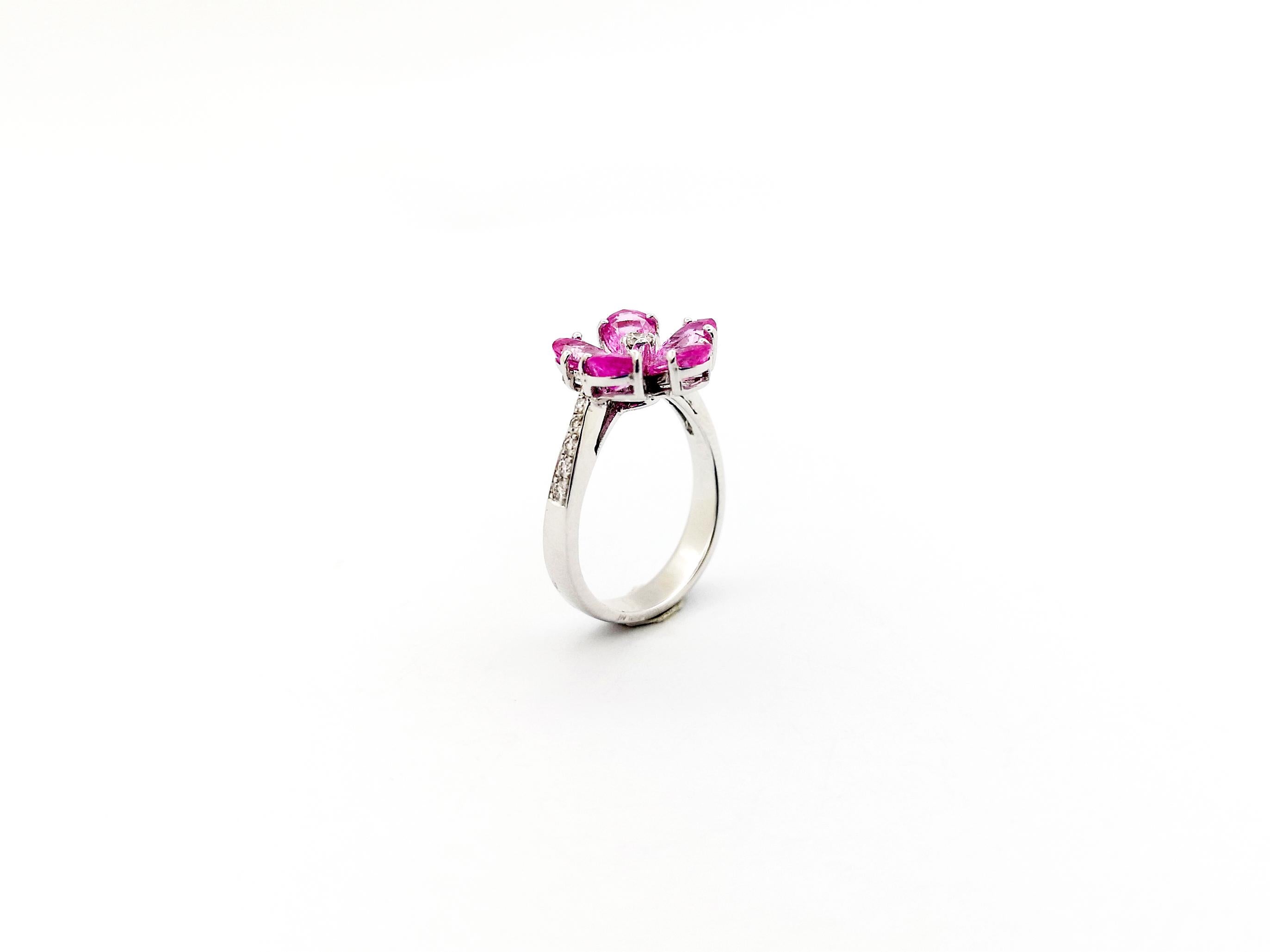 Pink Sapphire with Diamond Flower Ring set in 18K White Gold Settings For Sale 11