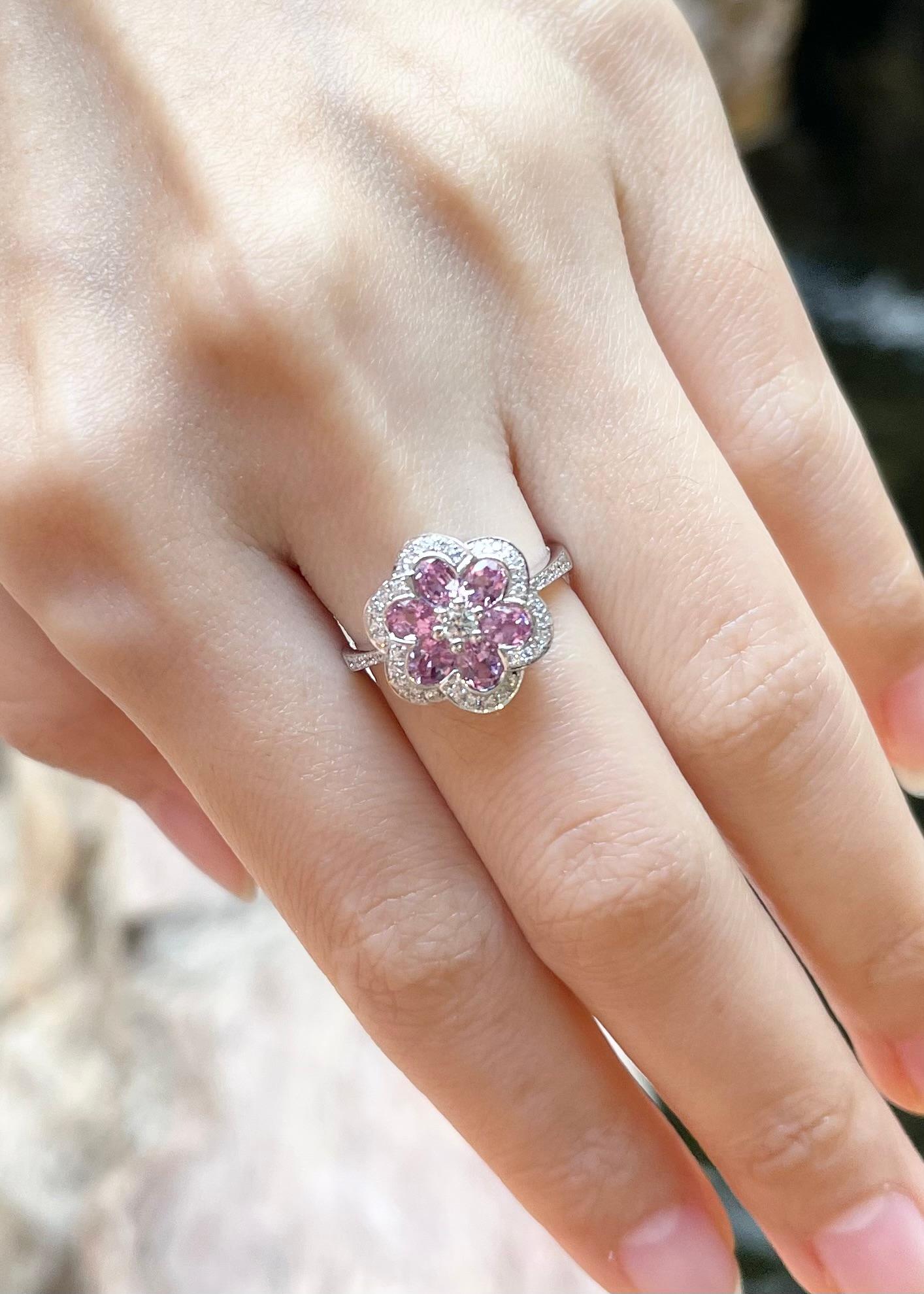 Contemporary Pink Sapphire with Diamond Flower Ring set in 18K White Gold Settings For Sale