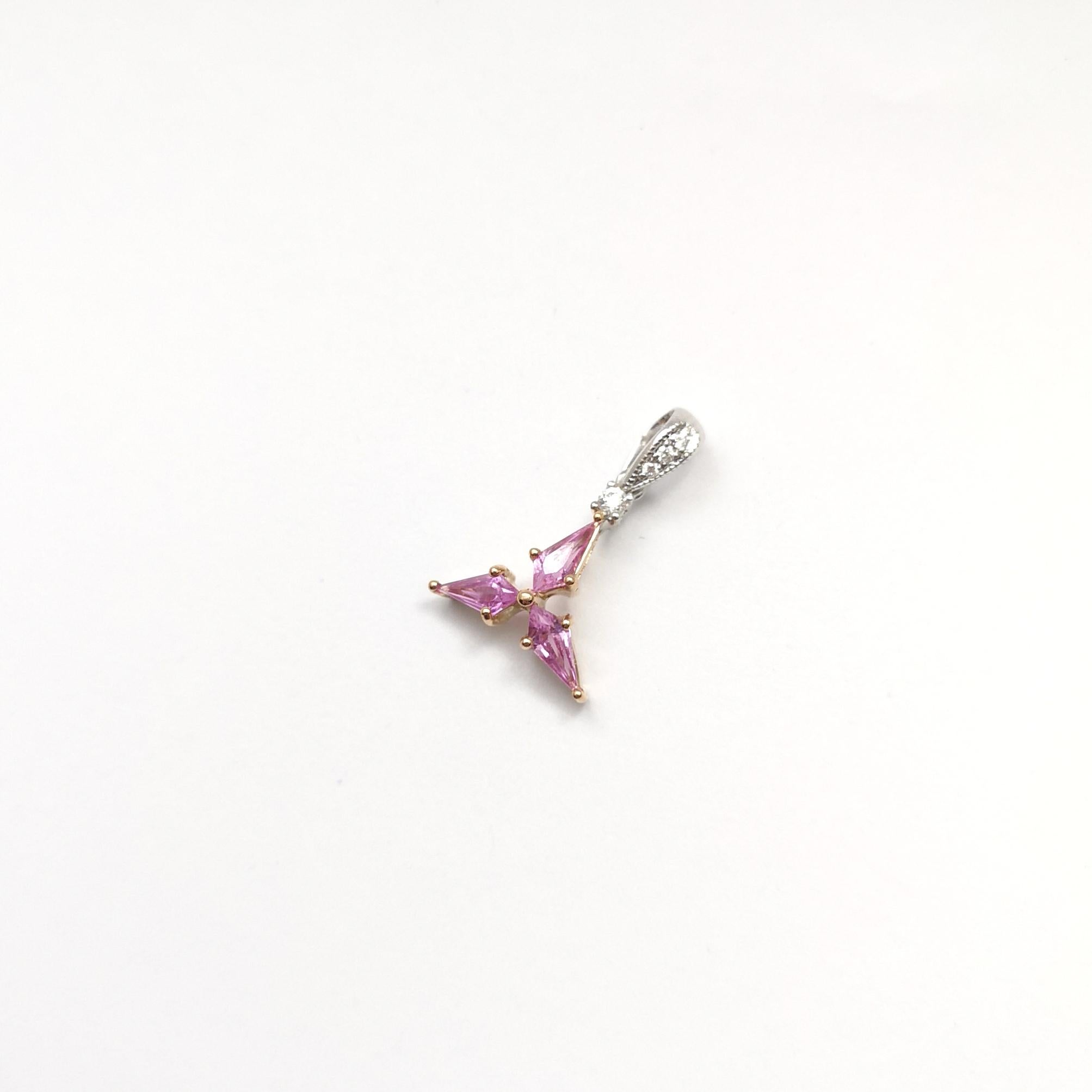 Ciondolo con zaffiro rosa e diamante con montatura in oro rosa/bianco 18 carati In condizioni Nuovo in vendita a Bangkok, TH