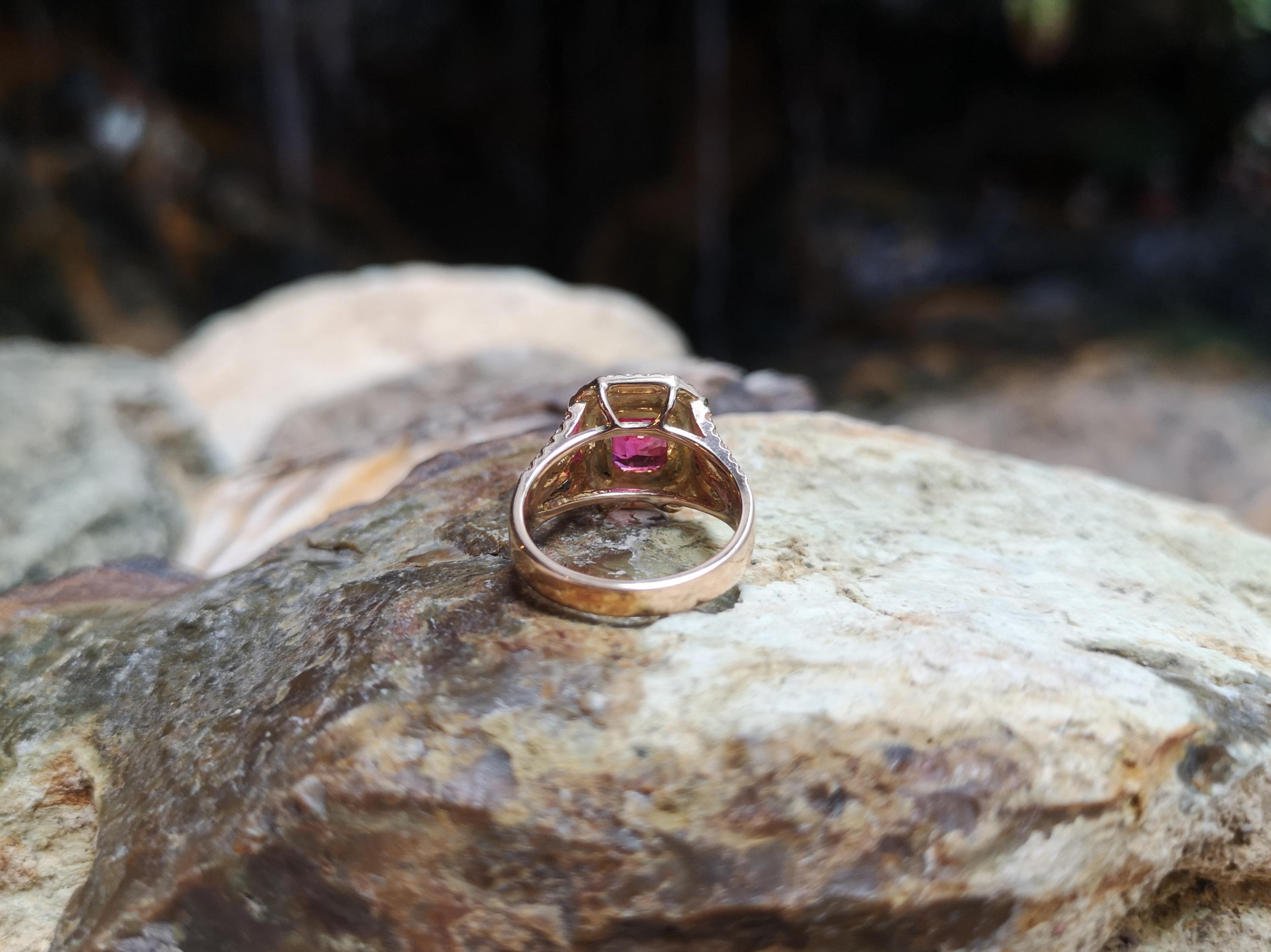 Pink Sapphire with Diamond Ring Set in 18 Karat Rose Gold Settings For Sale 3