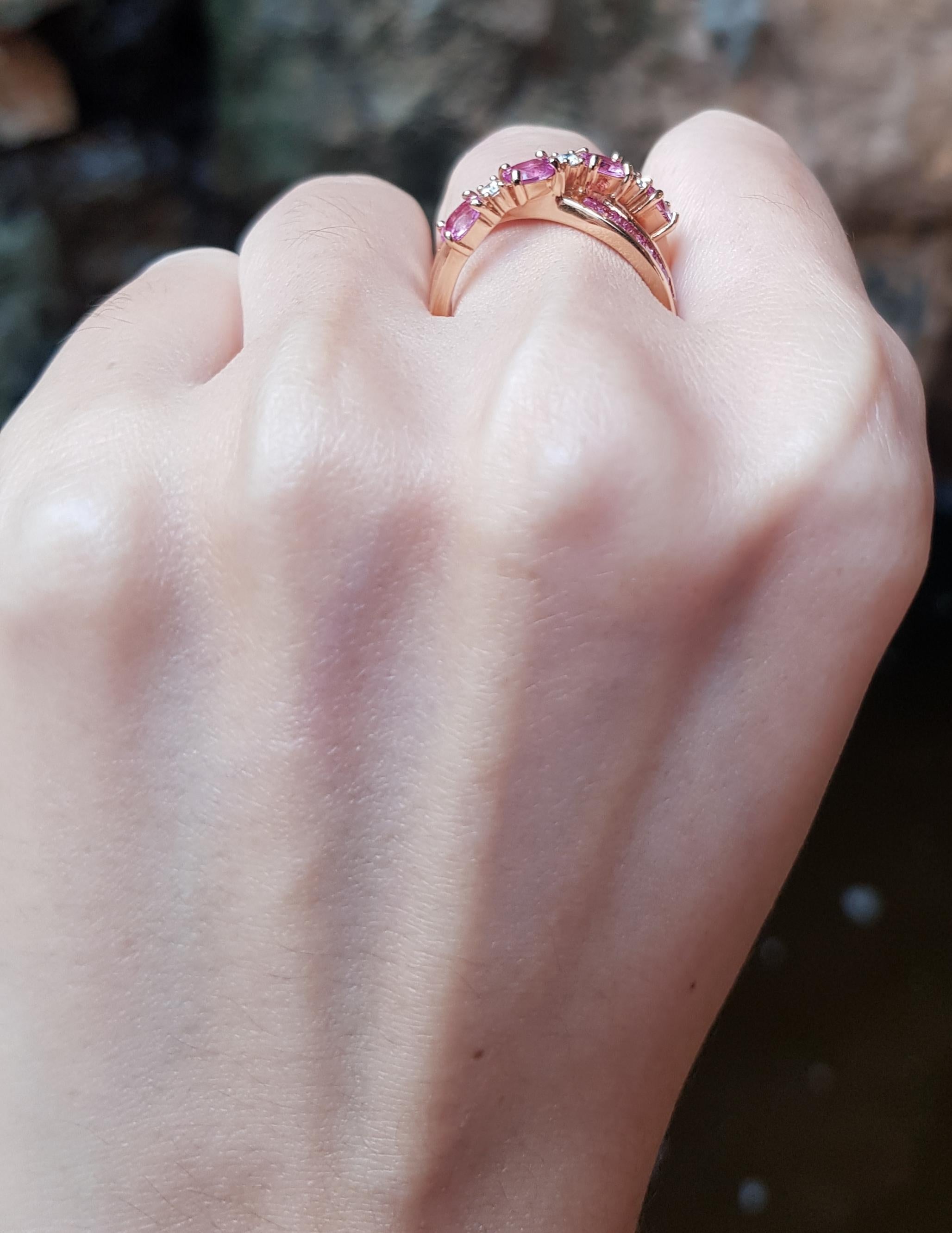 Pink Sapphire with Diamond Ring Set in 18 Karat Rose Gold Settings In New Condition For Sale In Bangkok, TH