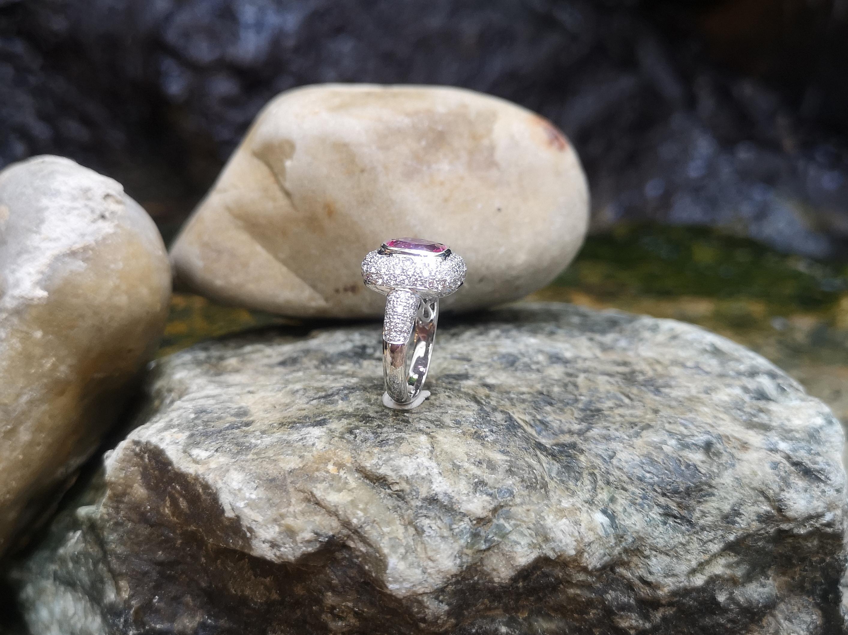 Pink Sapphire with Diamond Ring Set in 18 Karat White Gold Settings For Sale 6