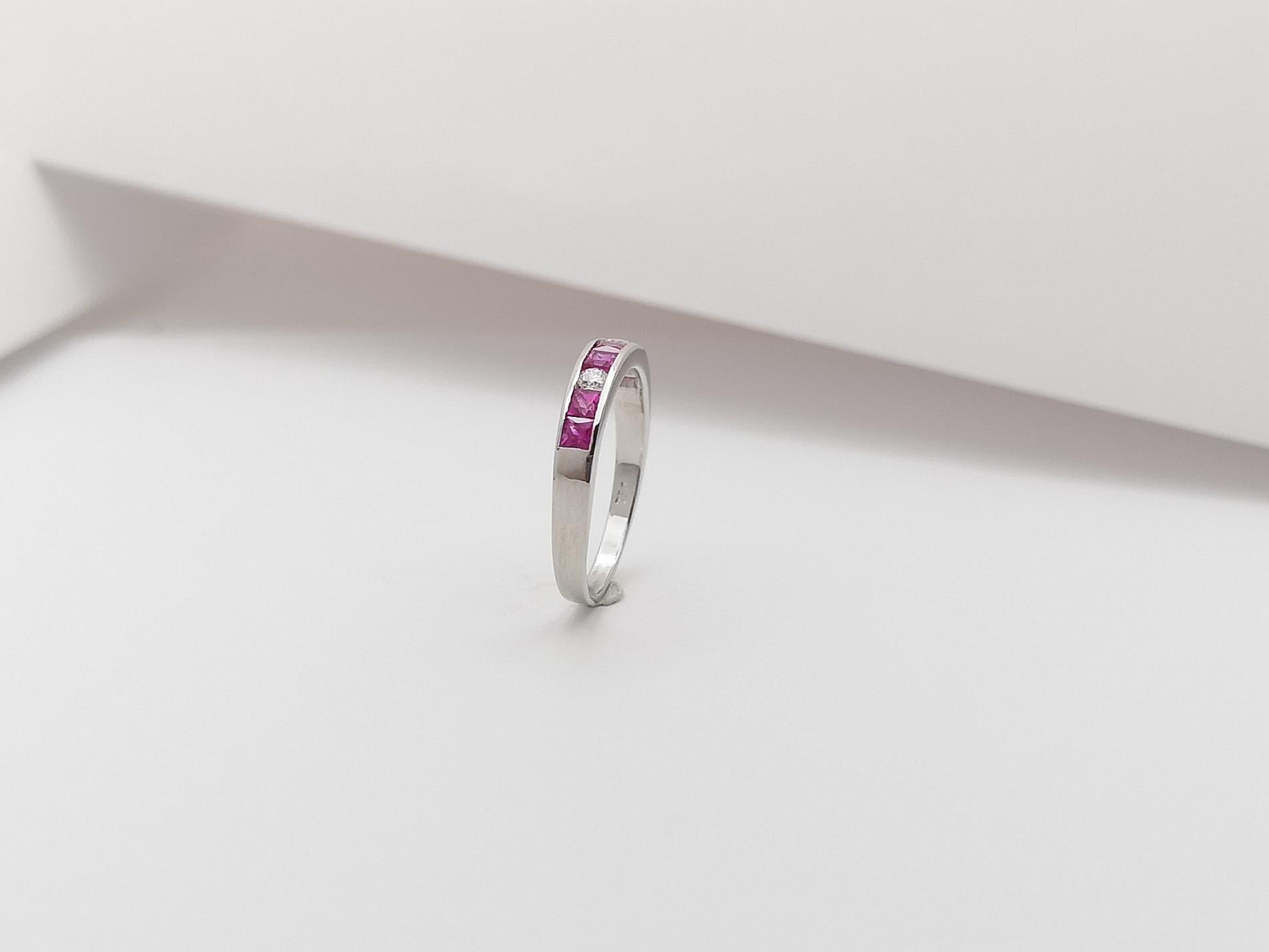Pink Sapphire with Diamond Ring set in 18 Karat White Gold Settings For Sale 8