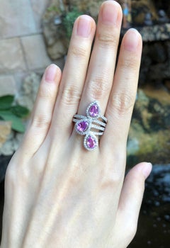 Pink Sapphire mit Diamond Ring in 18 Karat Weißgold gefasst