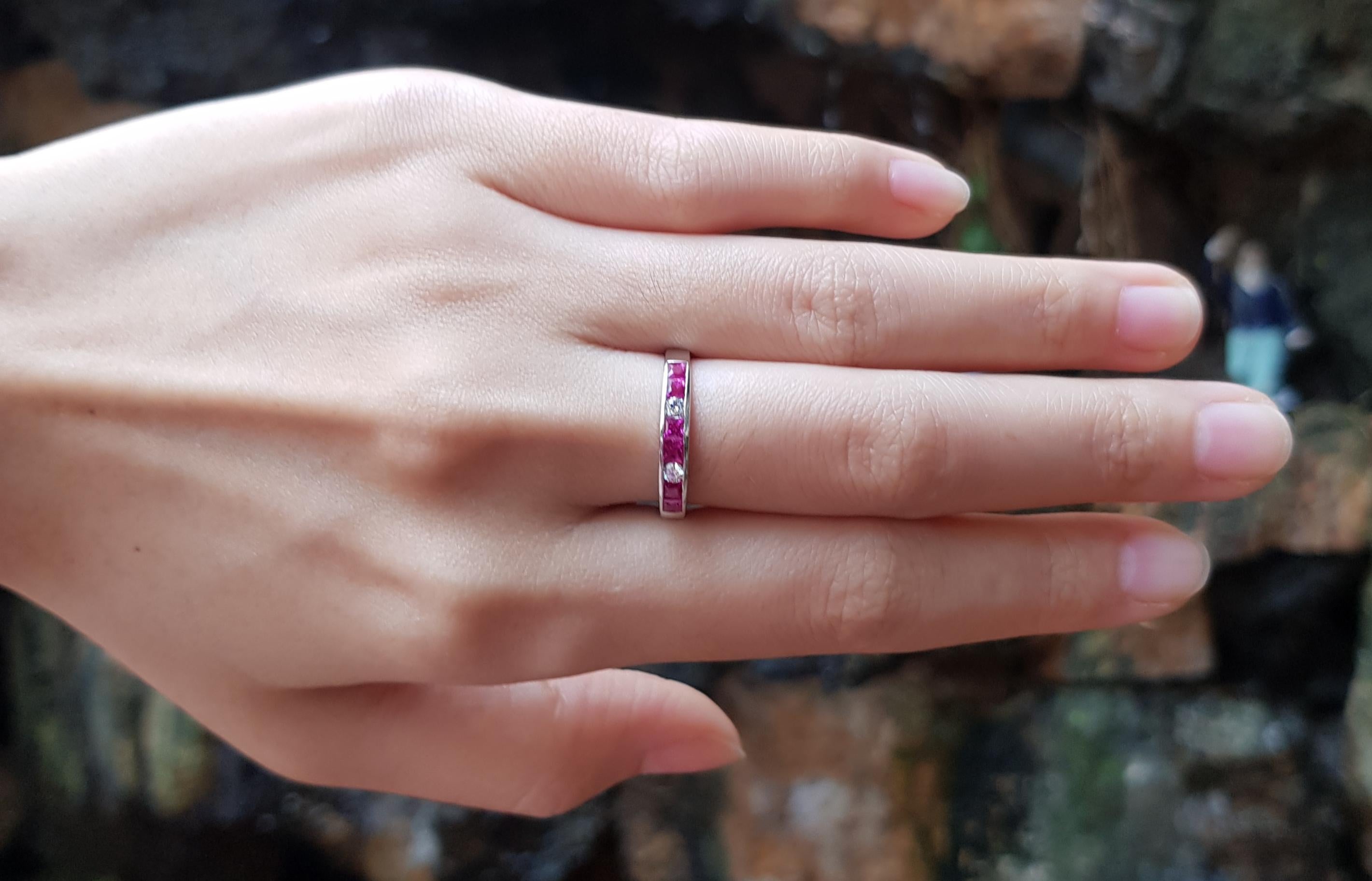 Ring mit rosa Saphir und Diamant in 18 Karat Weißgoldfassung (Zeitgenössisch) im Angebot