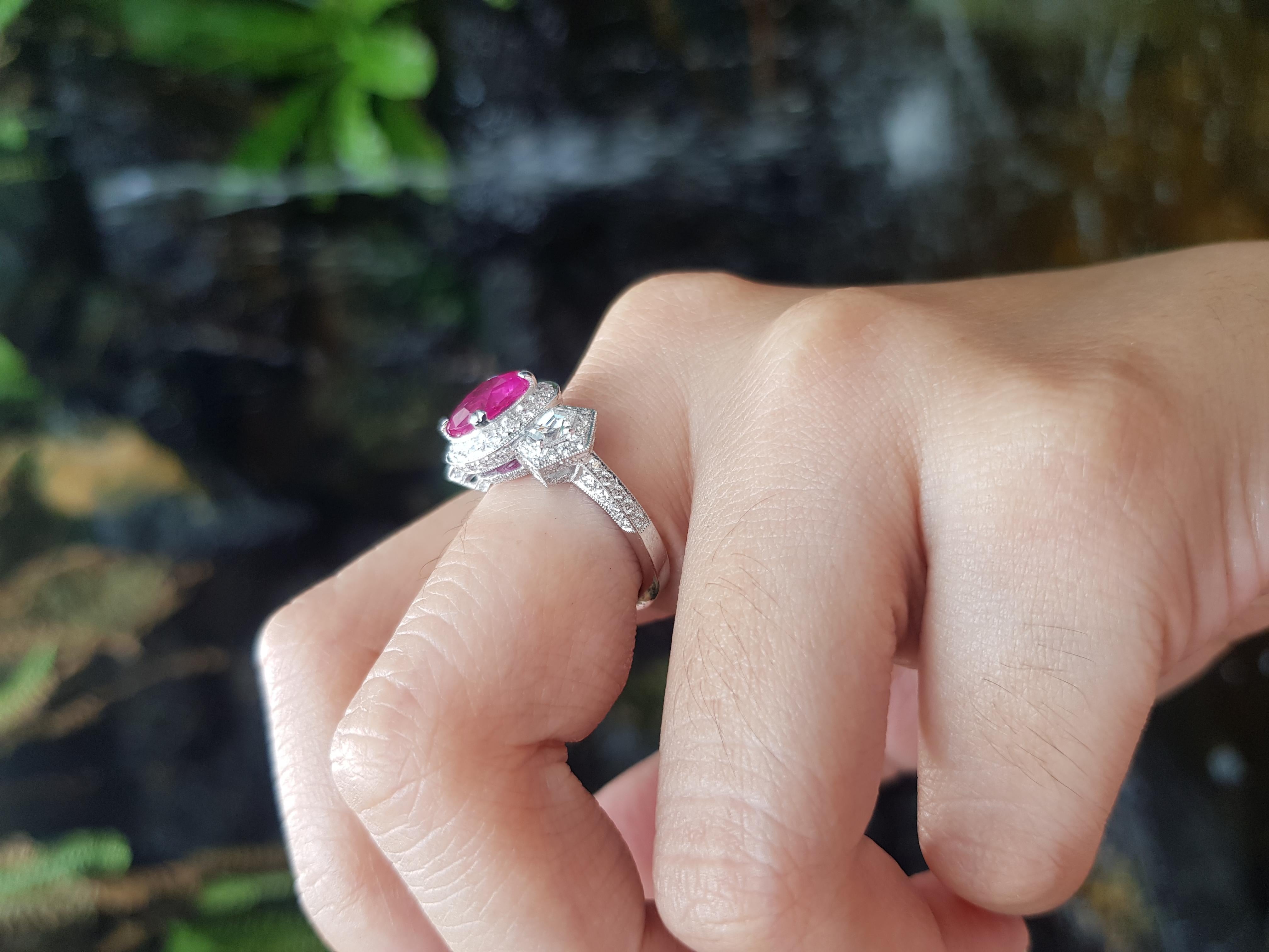 Contemporary Pink Sapphire with Diamond Ring Set in 18 Karat White Gold Settings For Sale