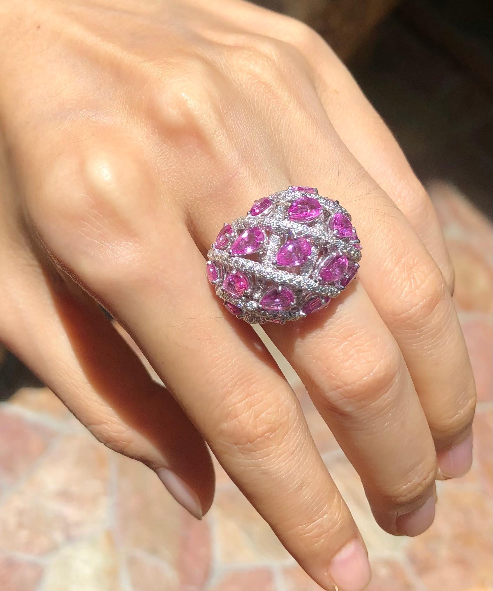 Pink Sapphire with Diamond Ring Set in 18 Karat White Gold Settings In New Condition For Sale In Bangkok, TH