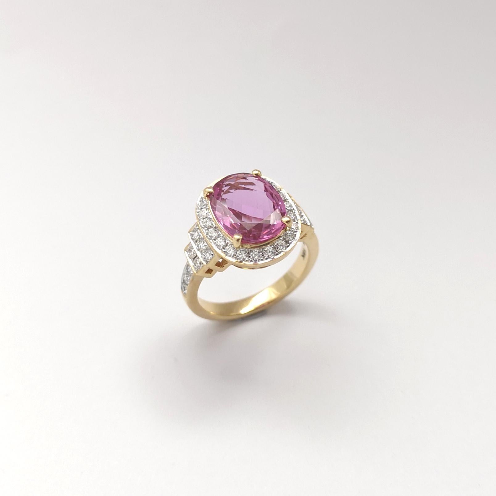 Pink Sapphire with Diamond Ring set in 18K Gold Settings For Sale 4
