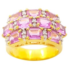 Rosa Saphir mit Diamant  Ring in 18 Karat Gold gefasst