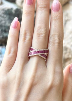 Pink Sapphire with Diamond Ring set in 18K Rose Gold Settings