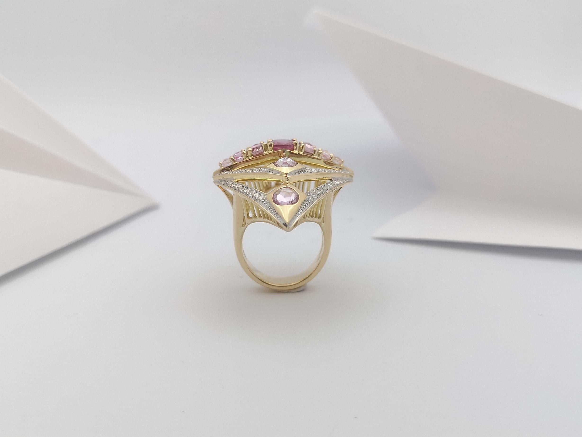 Pink Sapphire with Diamond Ring Set in 18 Karat Gold Settings For Sale 4