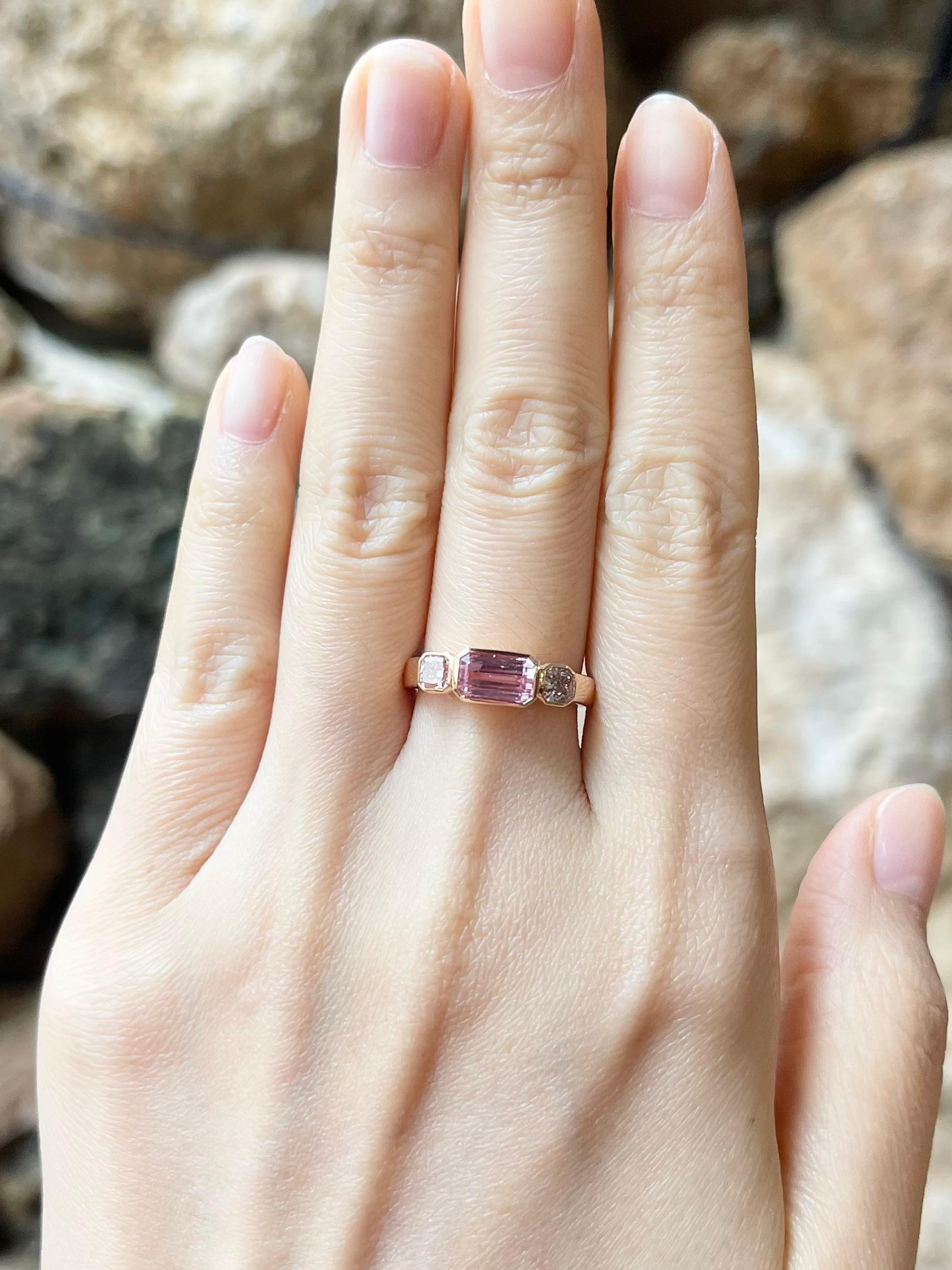 Pink Sapphire 1.48 carats with Pink Diamond 0.53 carat Ring set in 18K Rose Gold Settings

Width:  1.6 cm 
Length: 0.6 cm
Ring Size: 52
Total Weight: 5.13 grams

