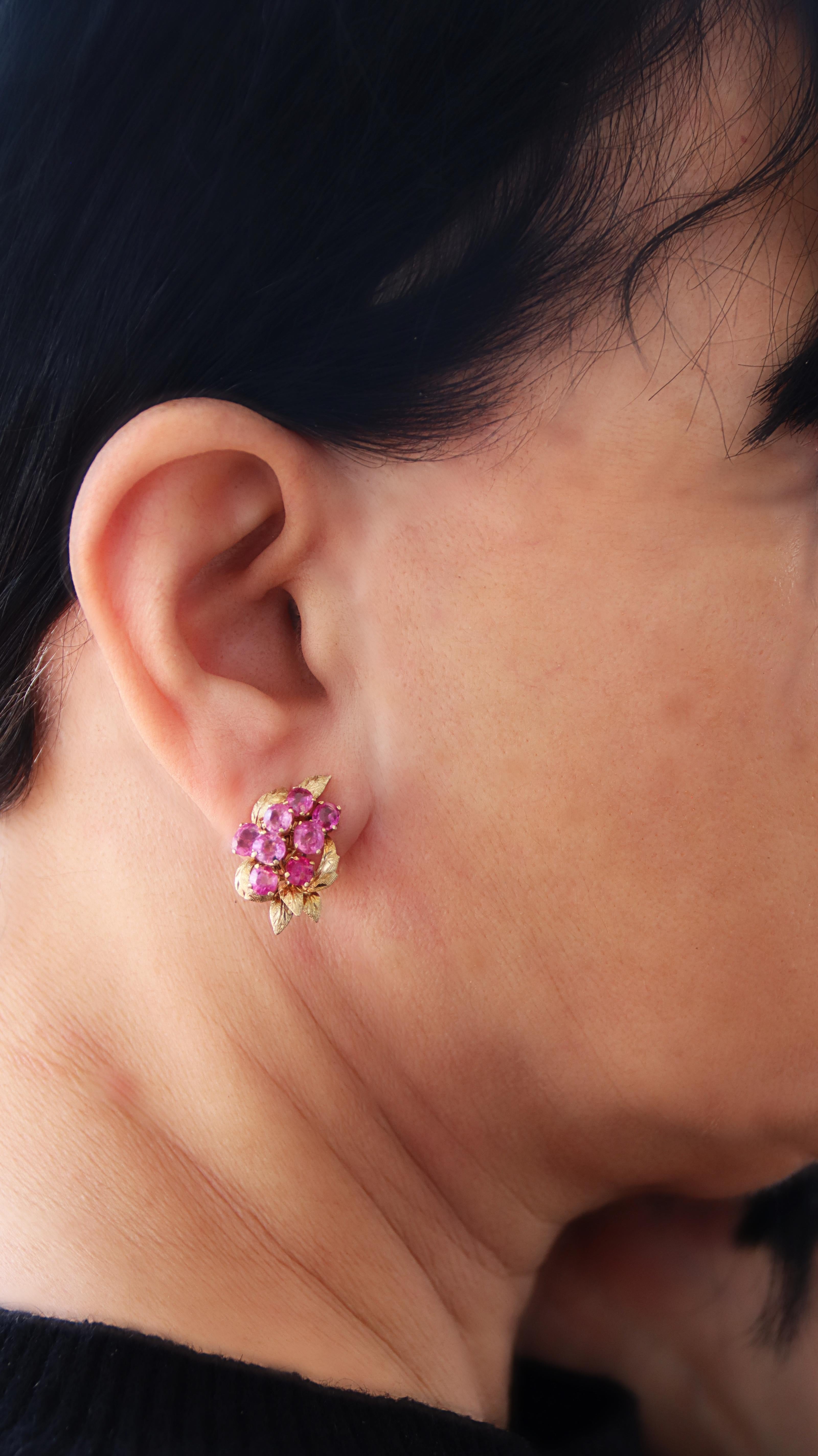 Women's Pink Sapphires 14 Karat Yellow Gold Stud Earrings For Sale