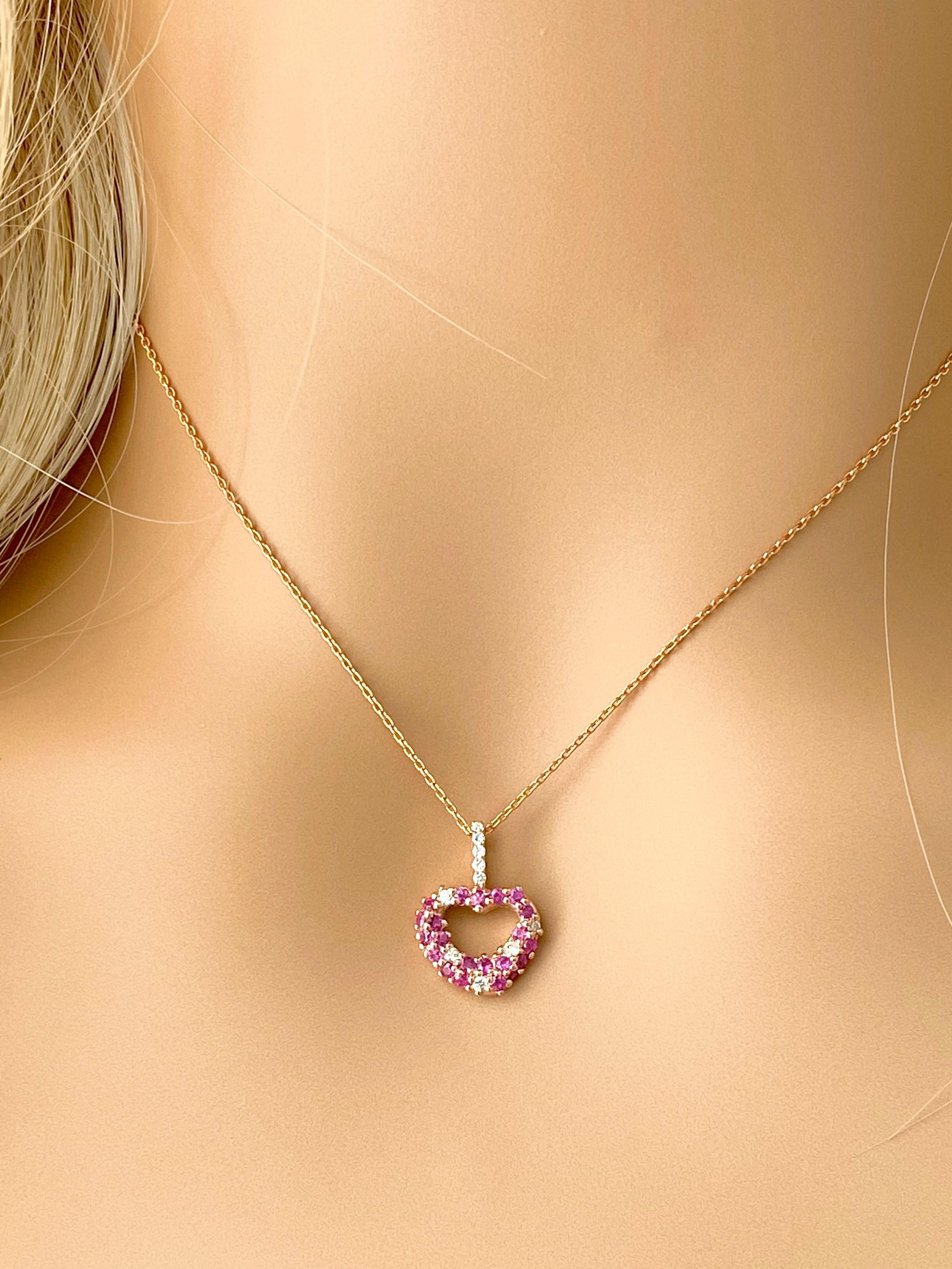 Pink Sapphires and Diamond Heart Shape Rose Gold Necklace Pendant In New Condition In New York, NY
