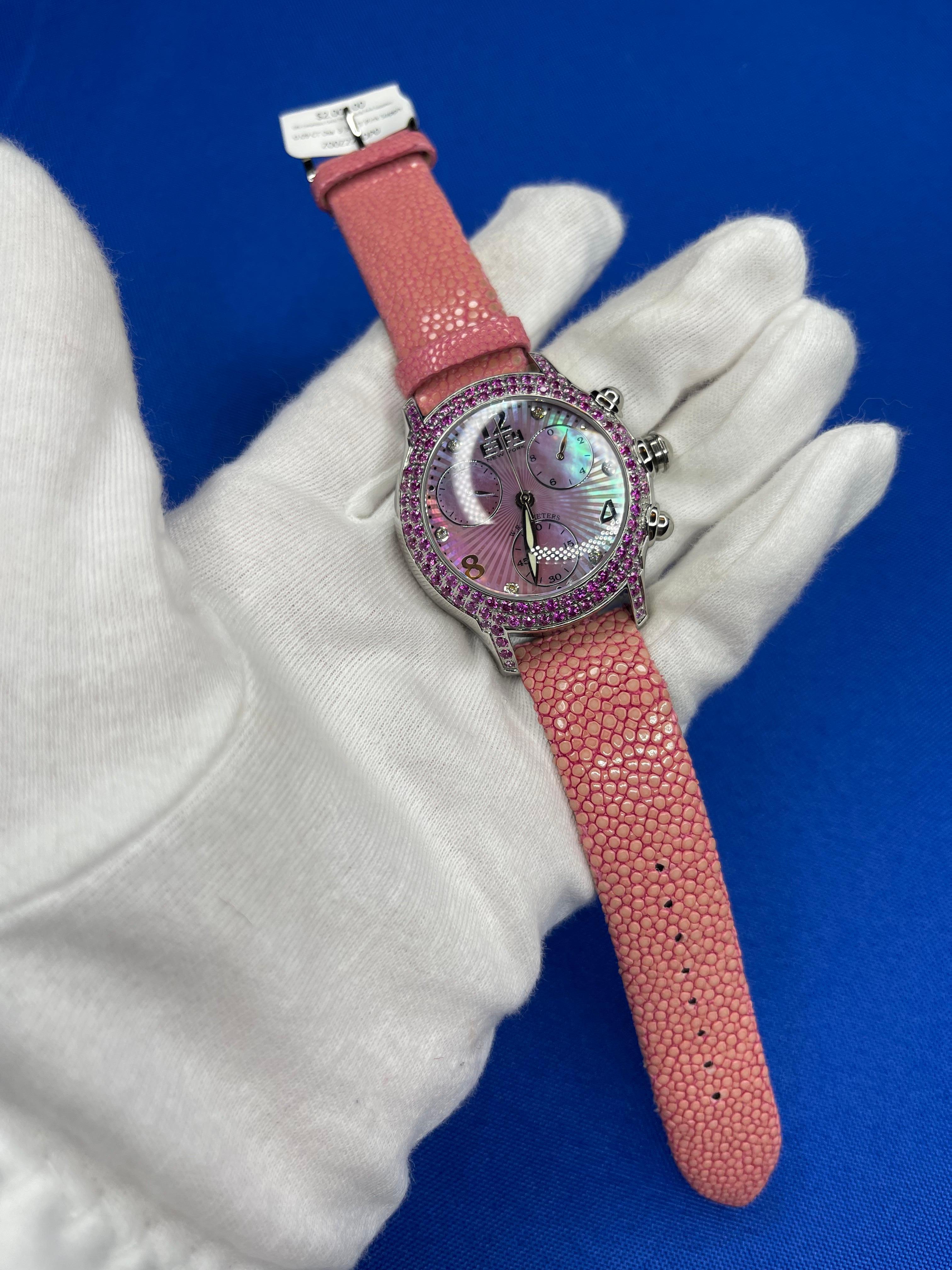 Luxus Schweizer Quarz Exotische Lederbanduhr mit rosa Saphiren und Diamanten, Pav-Zifferblatt im Angebot 4