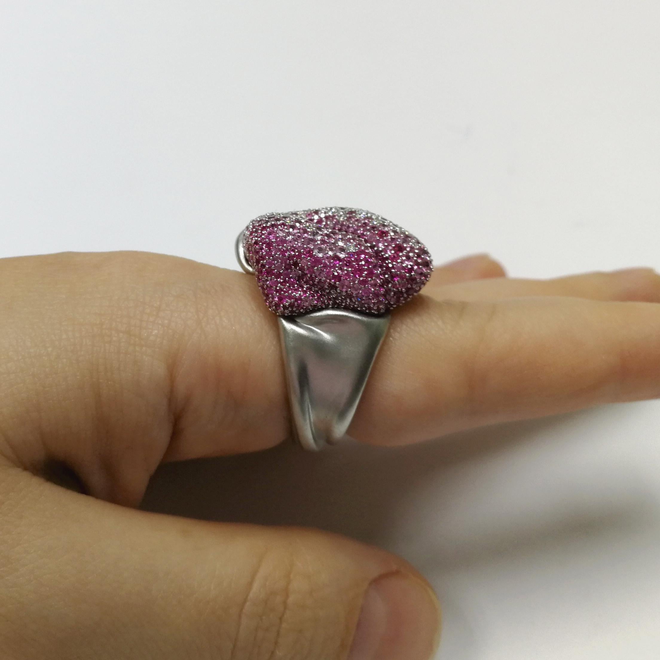 Pink Sapphires Diamonds 18 Karat White Gold Ring 4