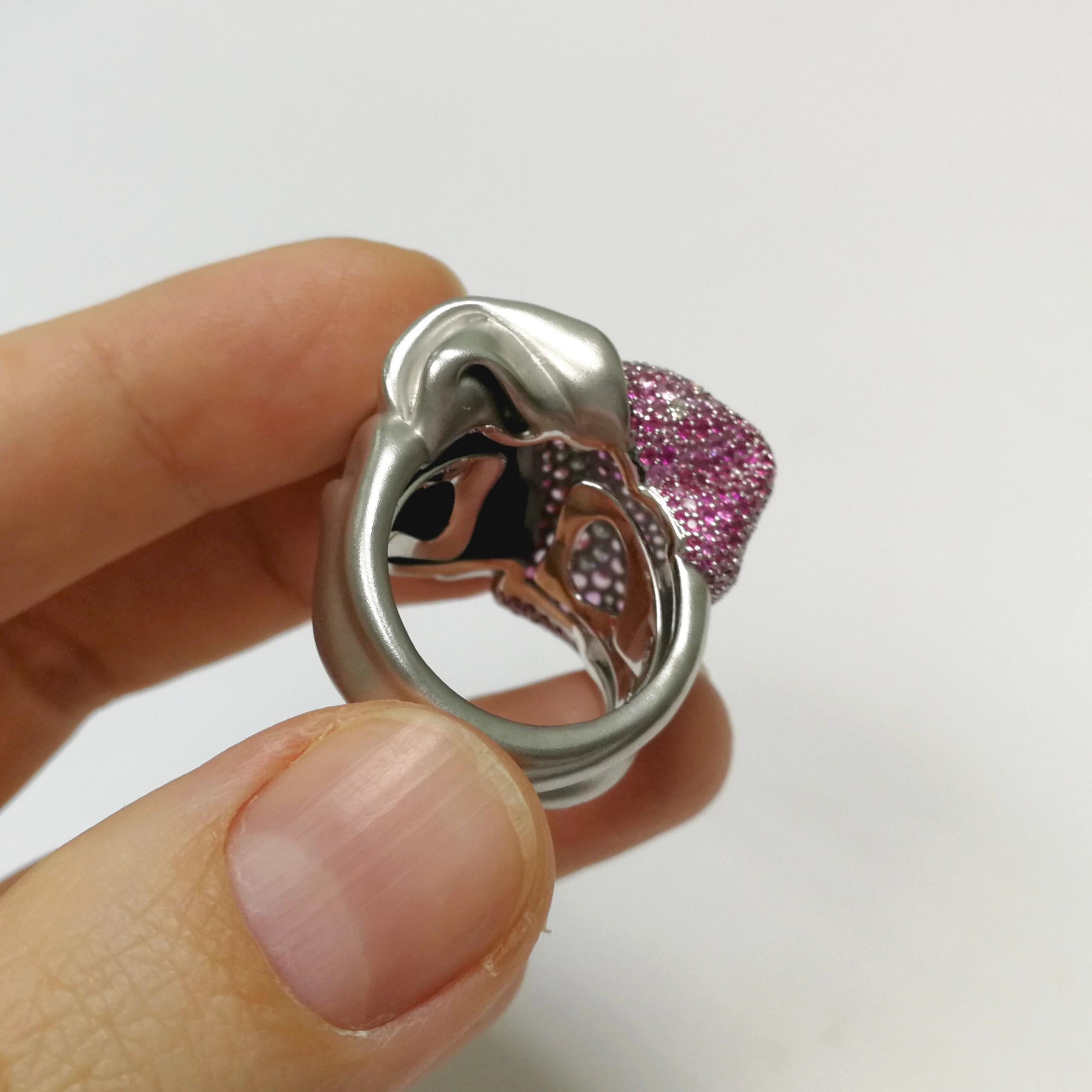 Pink Sapphires Diamonds 18 Karat White Gold Ring For Sale 1