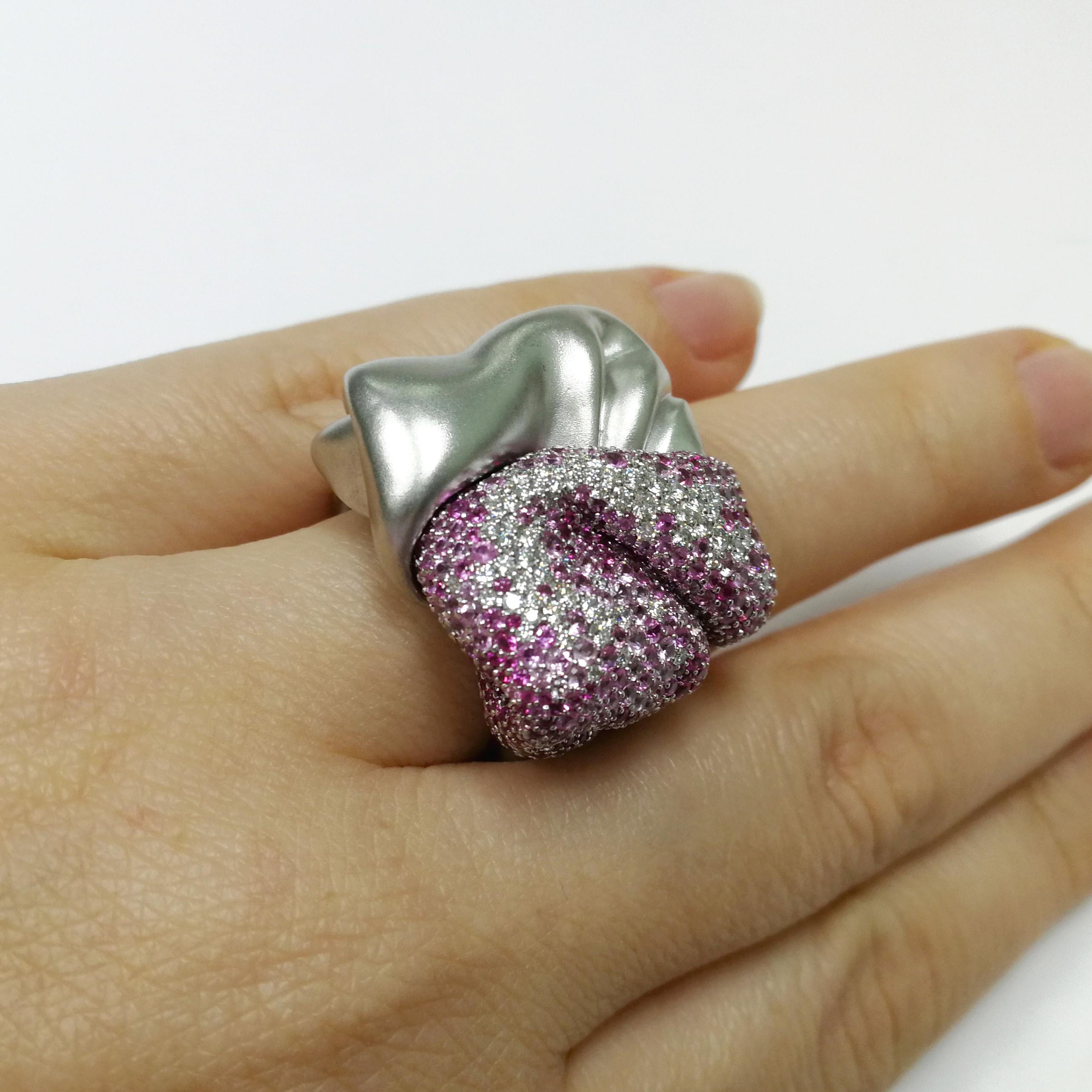 Pink Sapphires Diamonds 18 Karat White Gold Ring For Sale 2