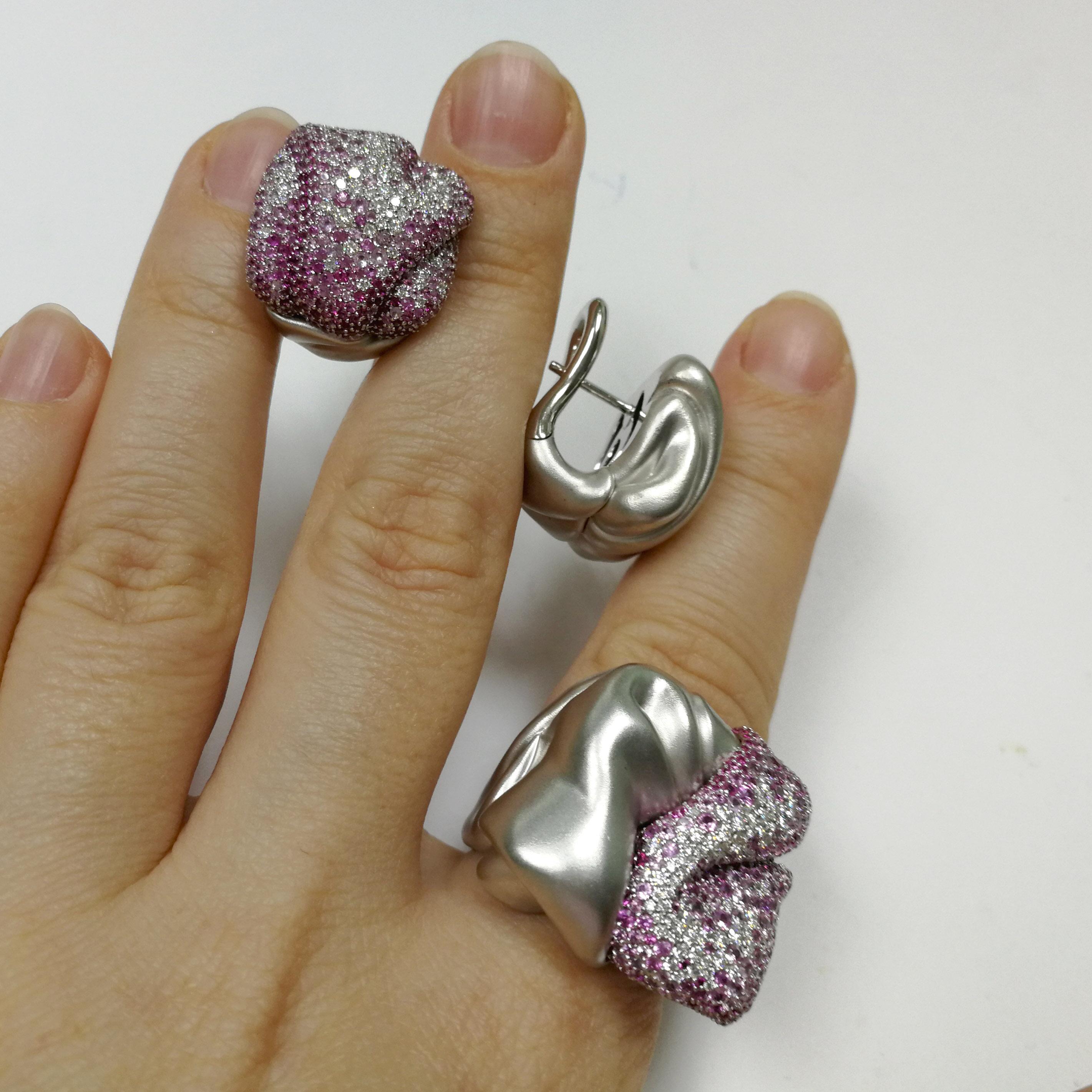 Round Cut Pink Sapphires Diamonds 18 Karat White Gold Suite For Sale