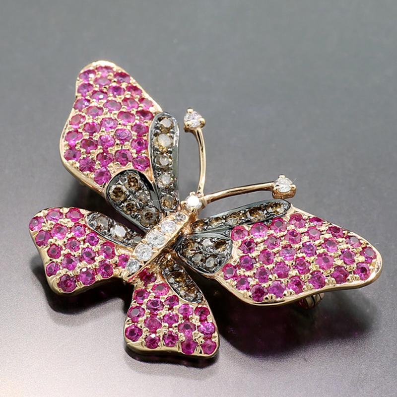 Contemporary Pink Sapphires Diamonds White + Fancy Brown Pendant / Brooch Butterfly 18Kt Gold For Sale