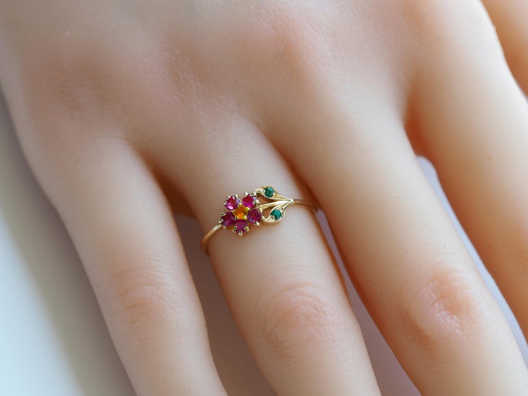 For Sale:  Pink Sapphires Flower Ring in 14 Karat Gold, Sapphires and Chrome Diopsides Ring 8