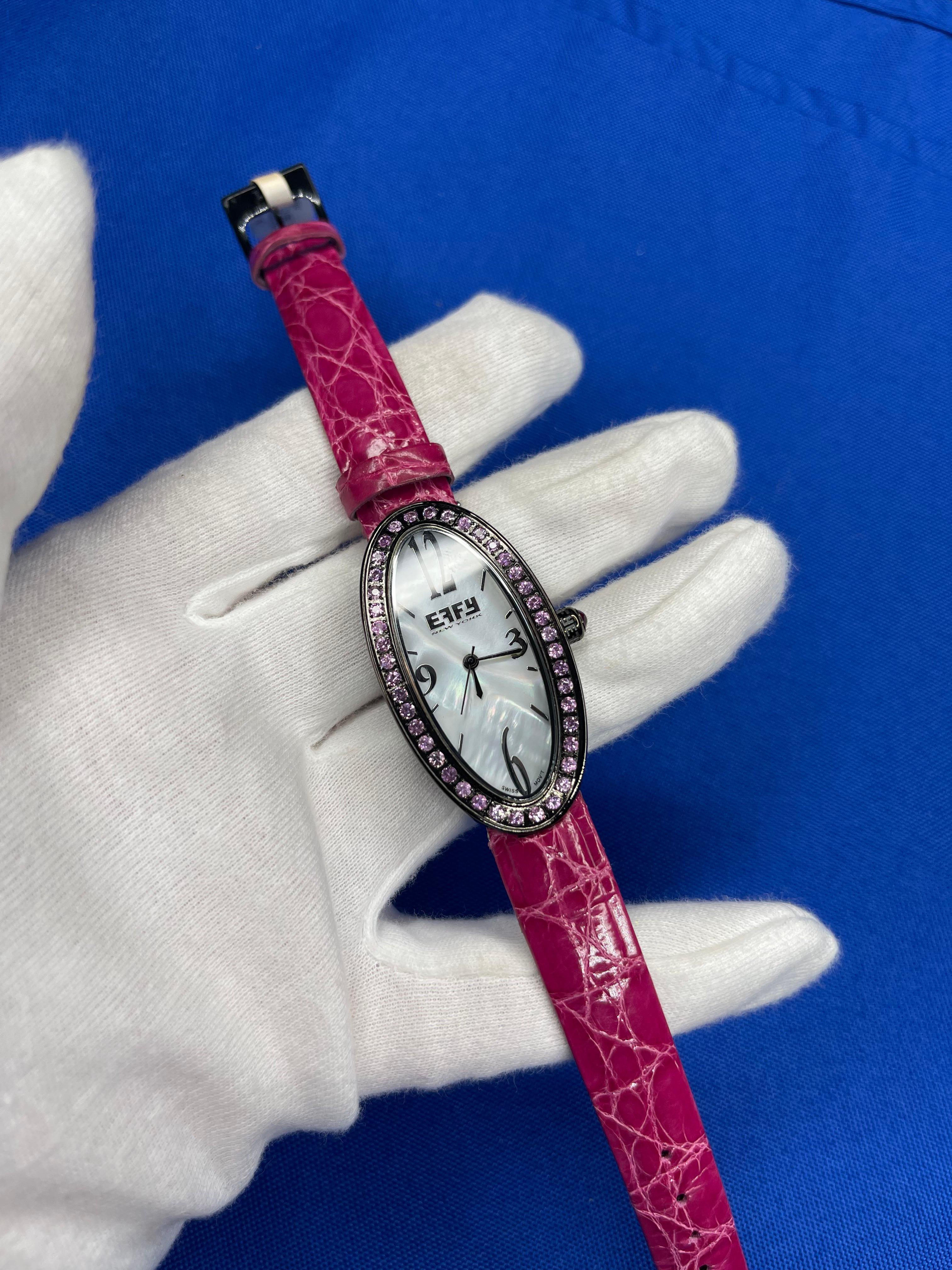 Rosa Saphire Pave Zifferblatt Luxus Schweizer Quarz Exotische Lederband Uhr (Moderne) im Angebot