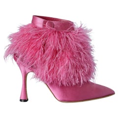 Bailarina de satén rosa y plumas Manolo Blahnik