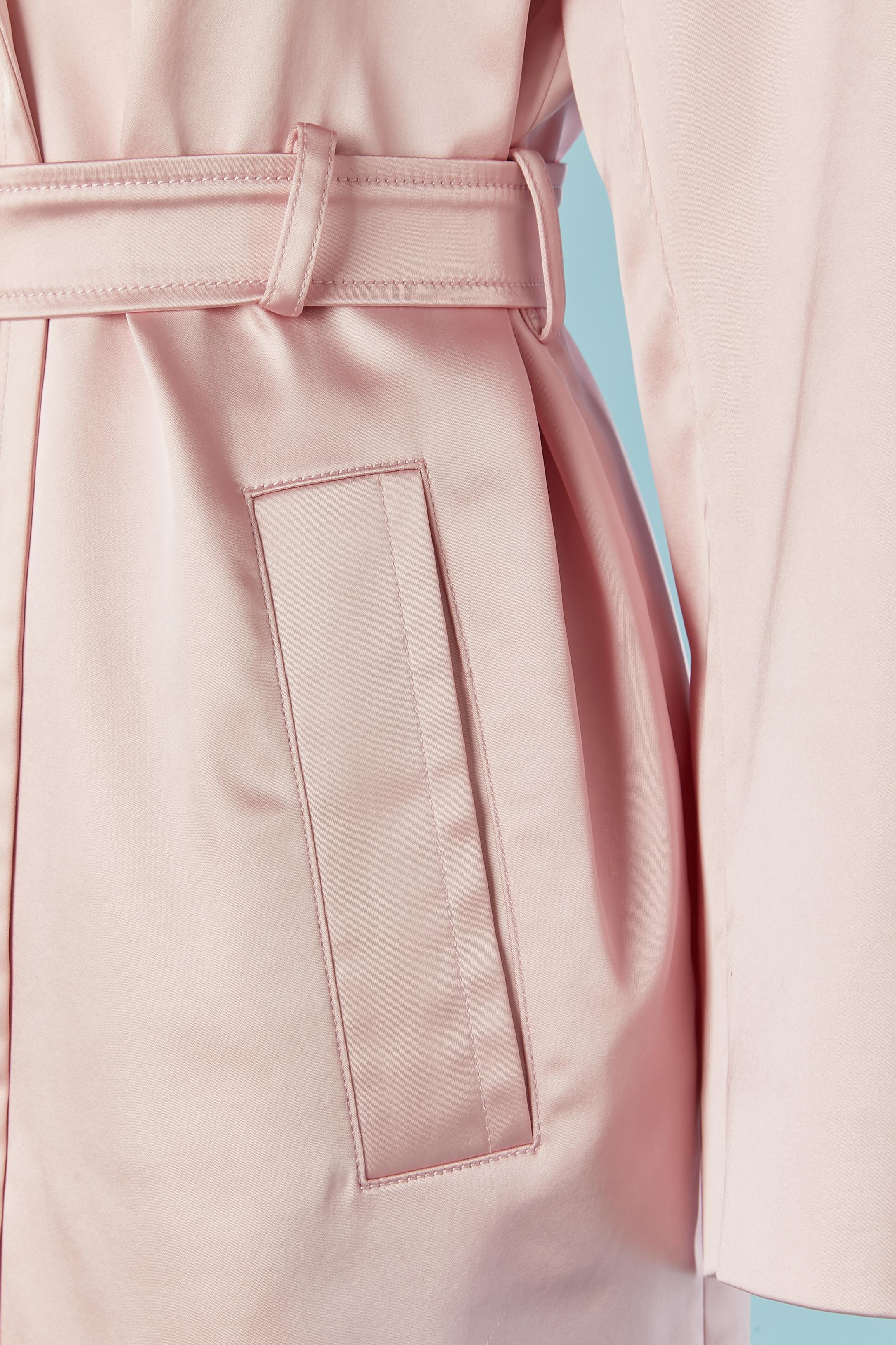 Pink satin double-breasted coat Boutique MOSCHINO In Excellent Condition For Sale In Saint-Ouen-Sur-Seine, FR