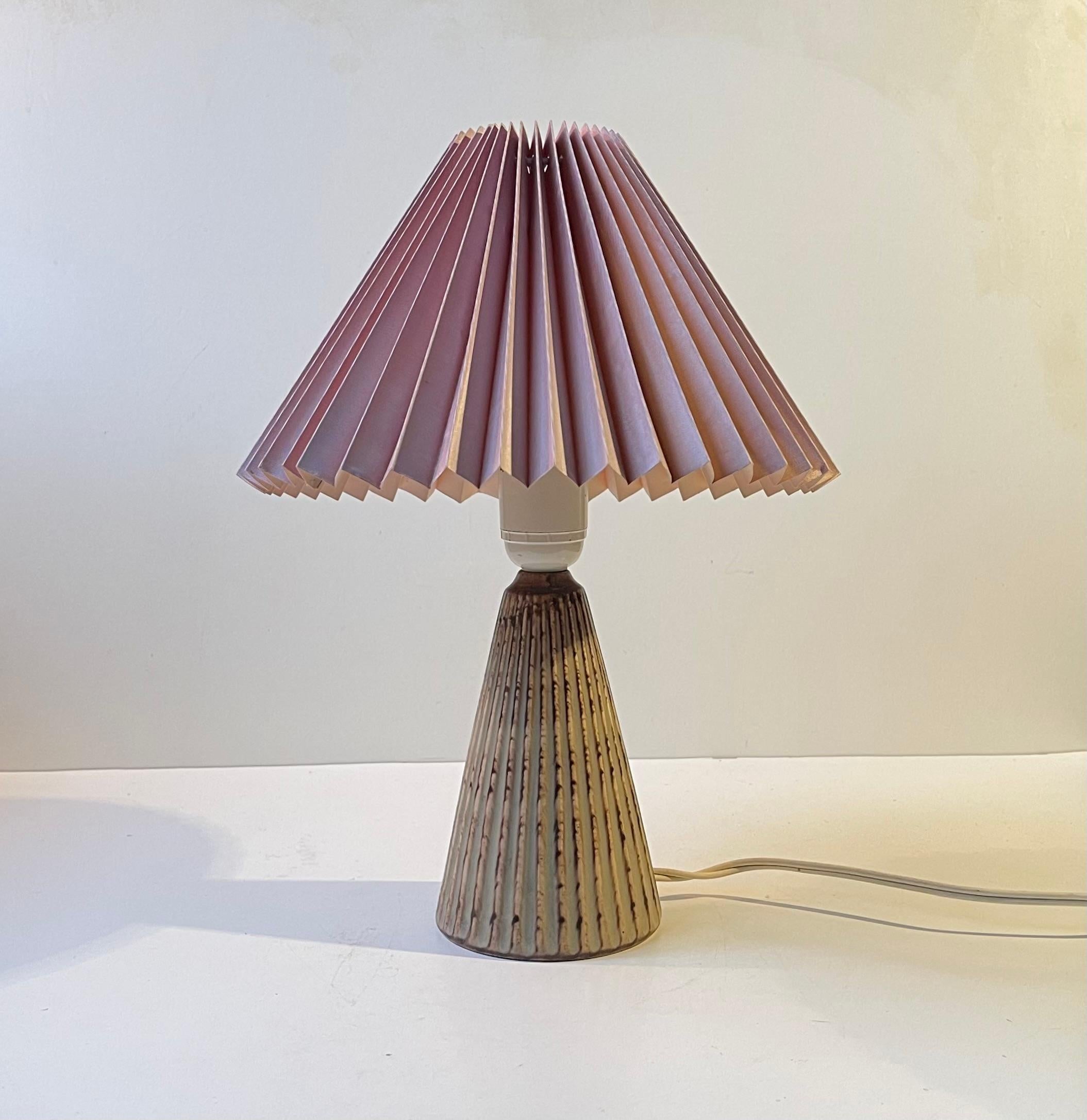 Mid-Century Modern Pink Shaded Danish Table Lamp in Glazed & Fluted Ceramic by Søholm For Sale