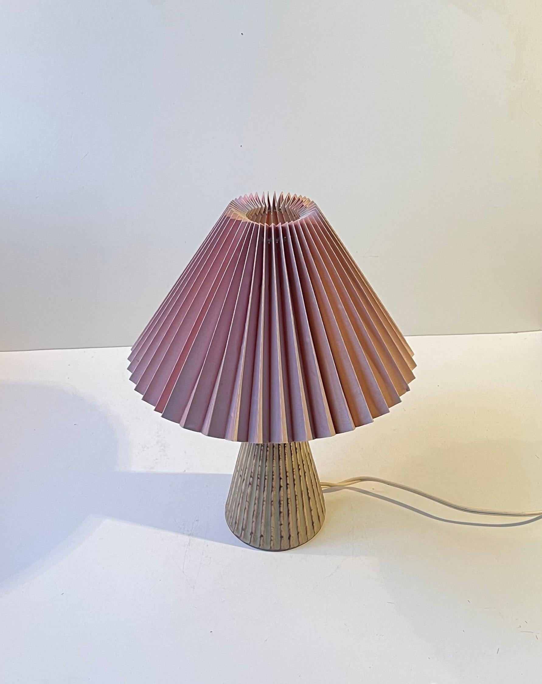 Mid-20th Century Pink Shaded Danish Table Lamp in Glazed & Fluted Ceramic by Søholm For Sale