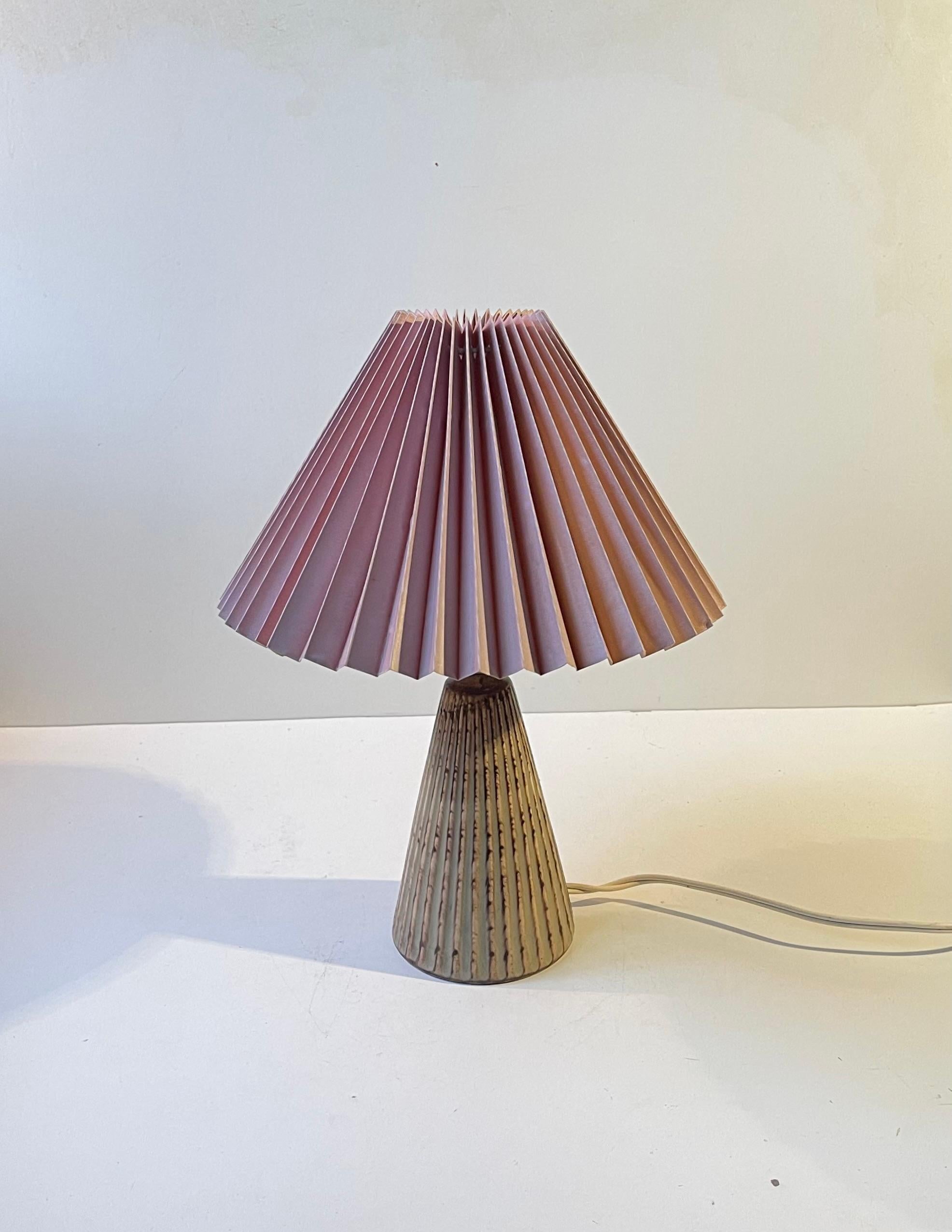 Pink Shaded Danish Table Lamp in Glazed & Fluted Ceramic by Søholm For Sale 3
