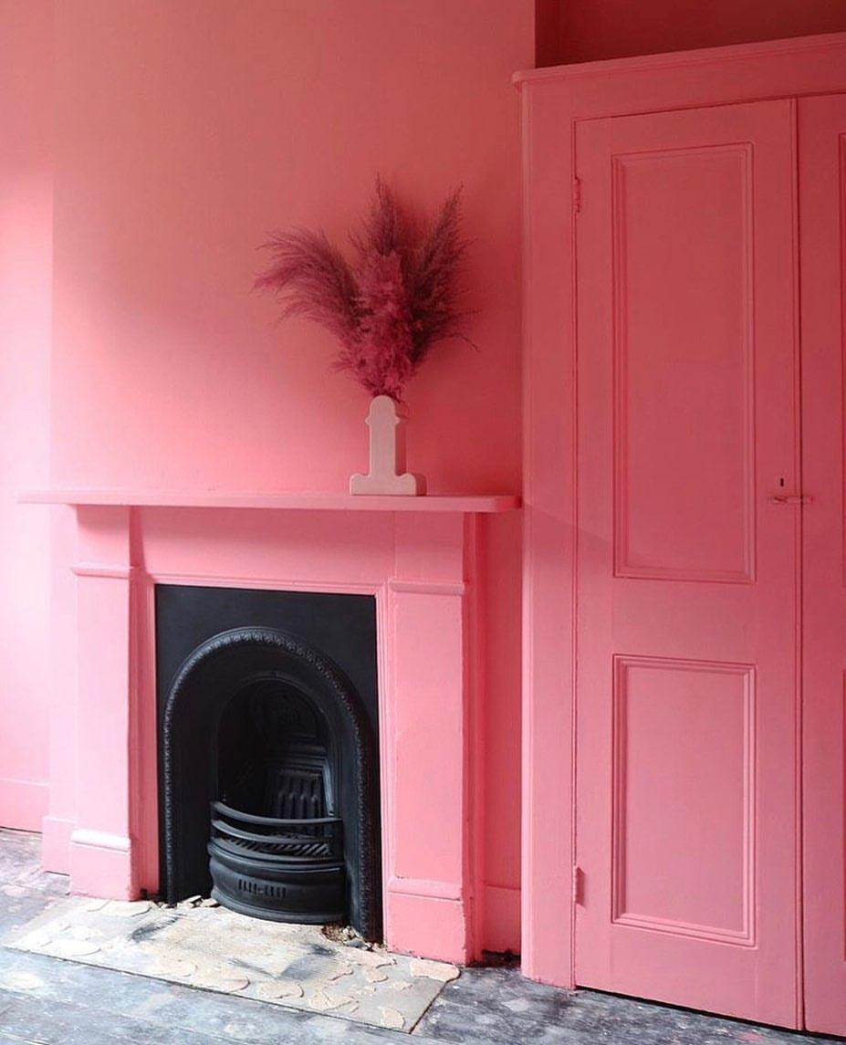 Vase à fleurs Pink Shiva par Ettore Sottsass, 20e siècle, c�éramique émaillée, Espagne en vente 3