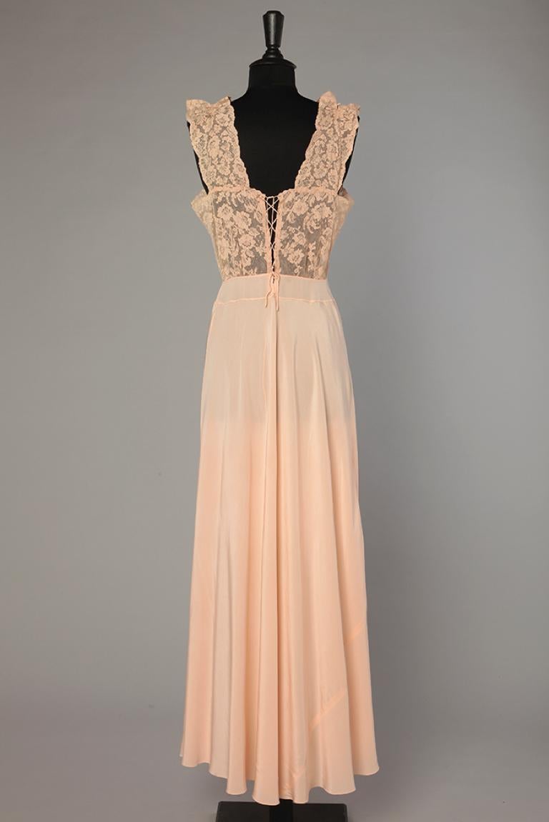 Pink silk and lace sleeping gown Circa 1930 3