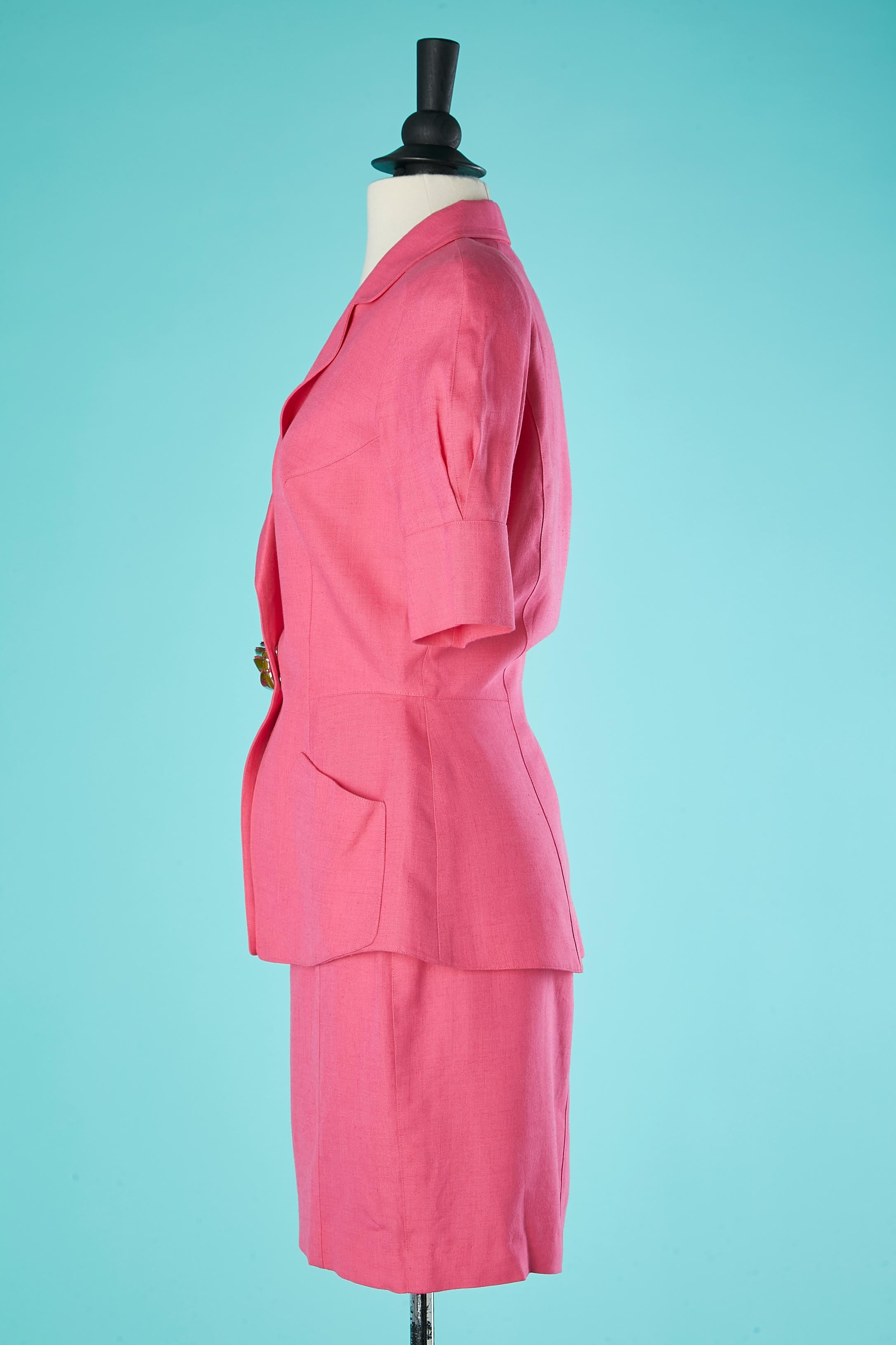 Pink skirt-suit with short sleeves and jewelery cabochon Thierry Mugler  For Sale 1