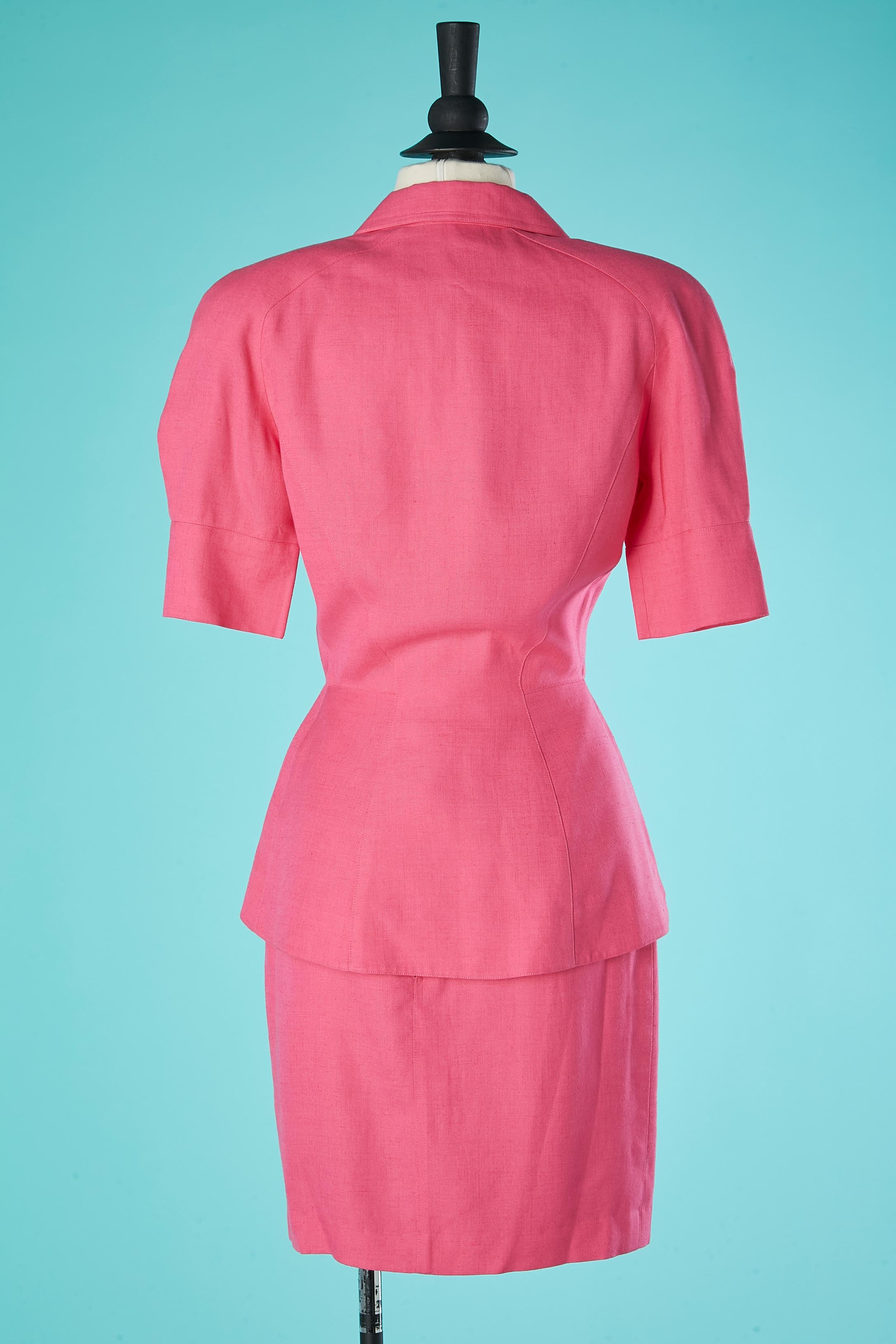 Pink skirt-suit with short sleeves and jewelery cabochon Thierry Mugler  For Sale 2