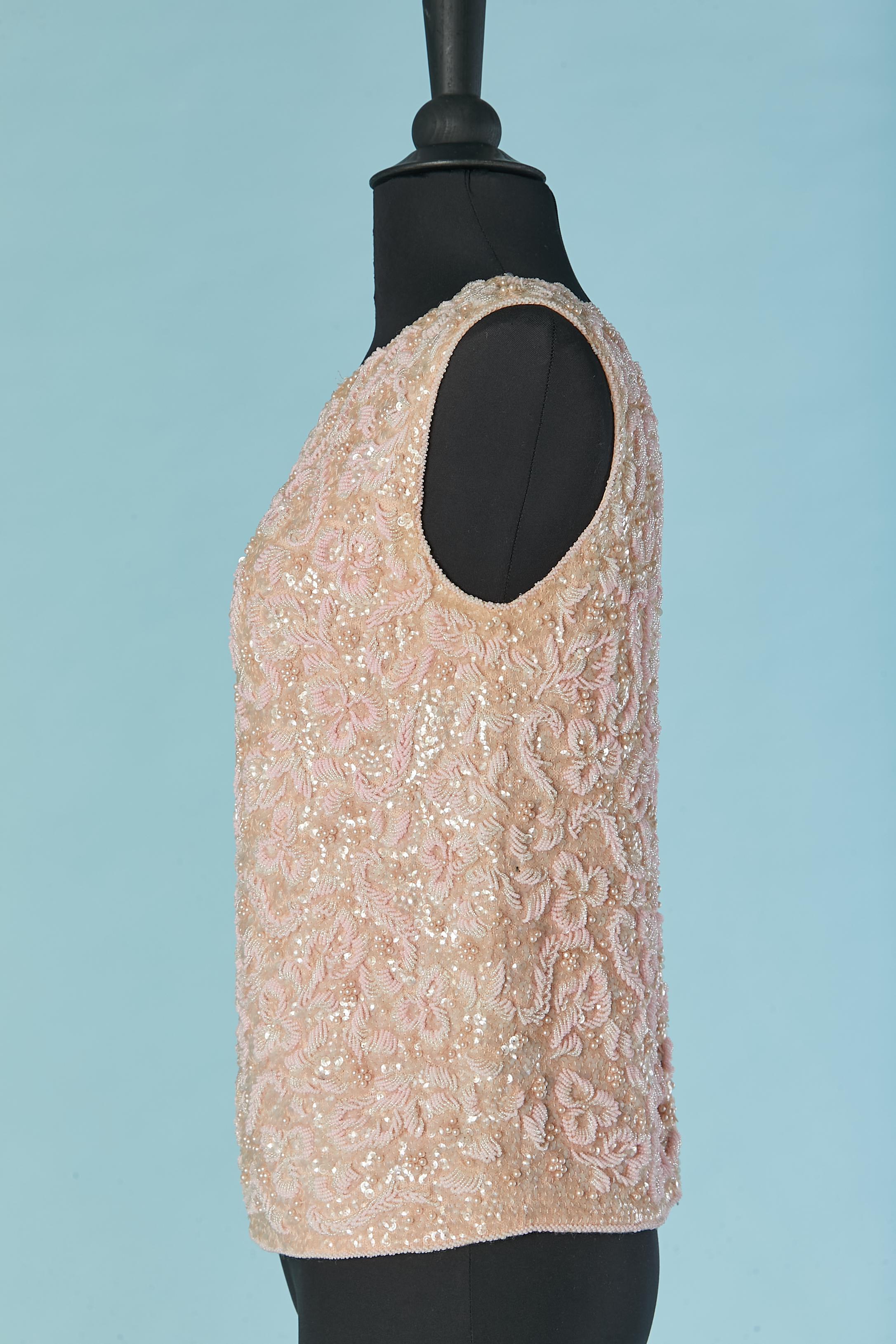 Top rosa senza maniche con perline su una base di maglia HUPPERT Circa anni '60 In condizioni ottime in vendita a Saint-Ouen-Sur-Seine, FR