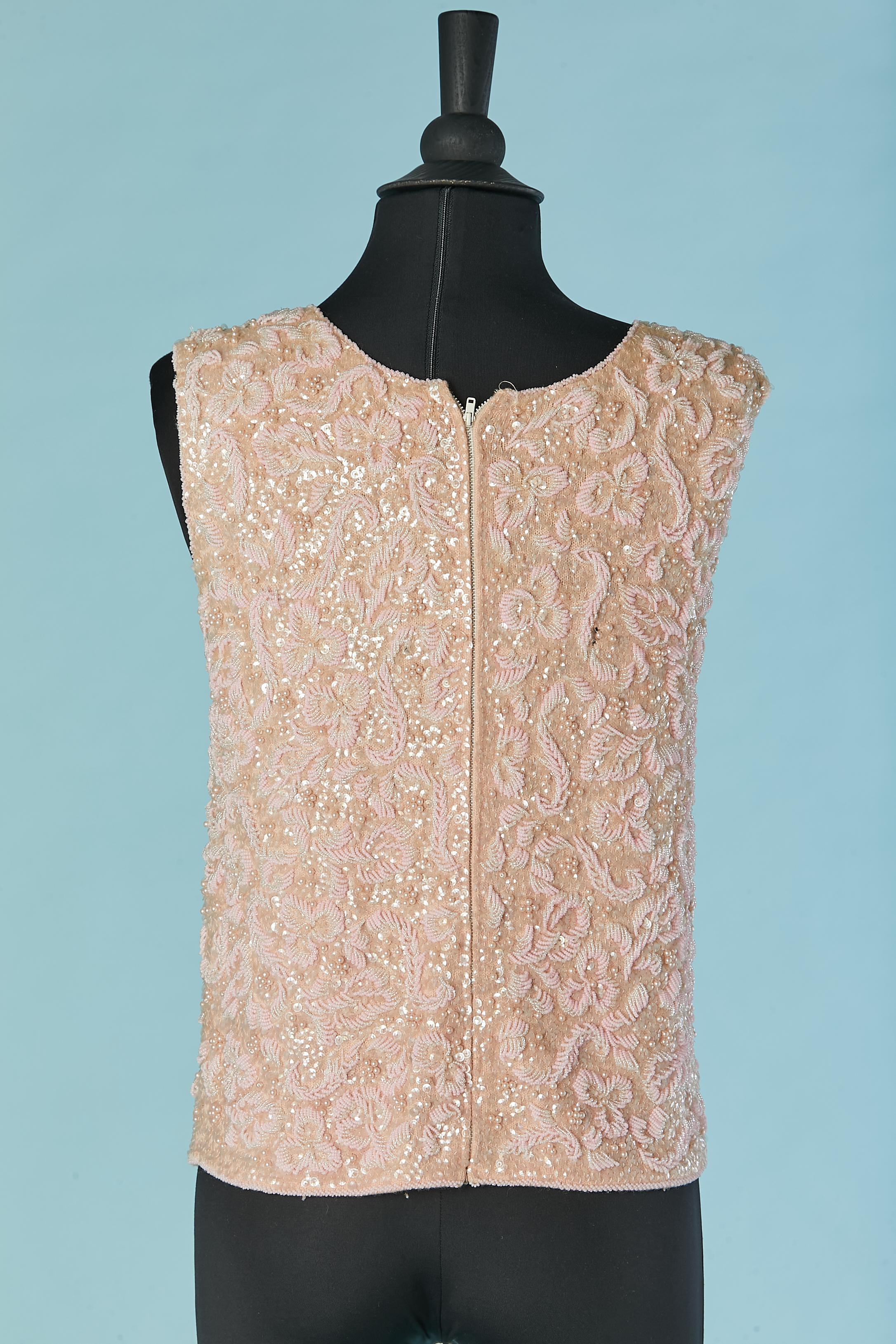Donna Top rosa senza maniche con perline su una base di maglia HUPPERT Circa anni '60 in vendita