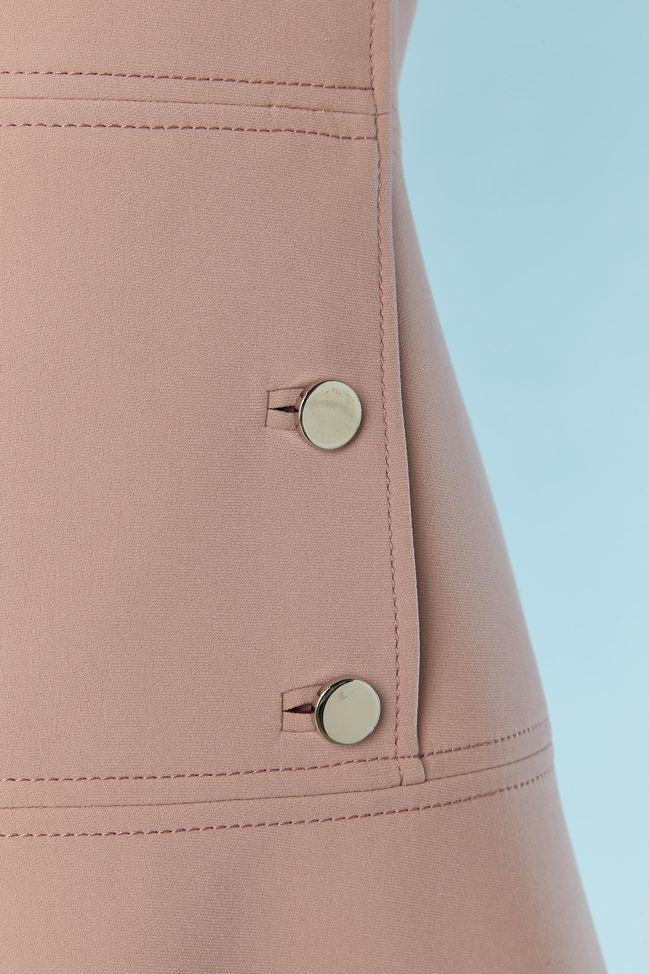 Marron Robe sans manches rose avec découpes et boutons argentés Gucci en vente
