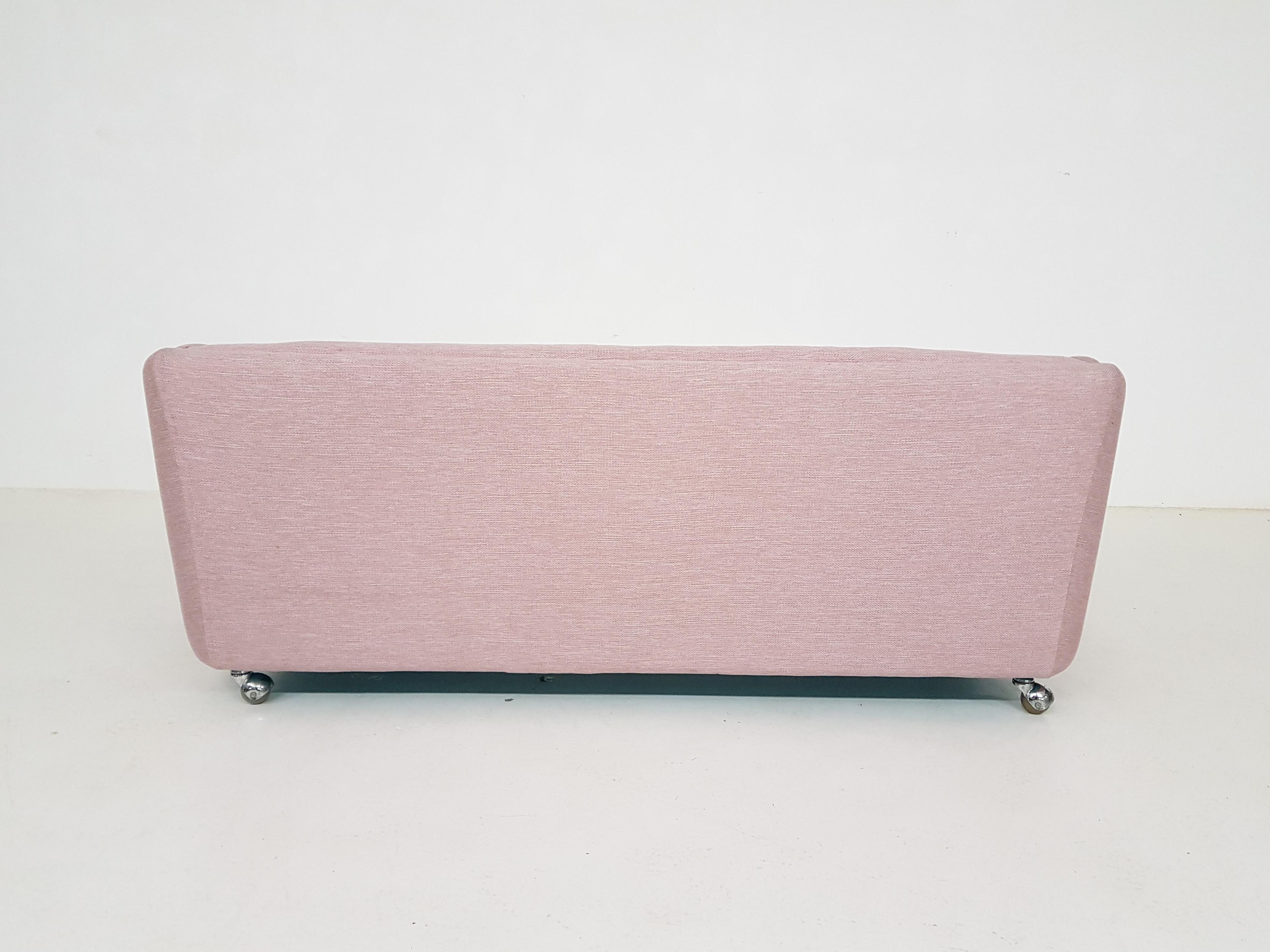 Mid-Century Modern Pink Sofa by Geoffrey Harcourt for Artifort C610, Dutch Design 1969