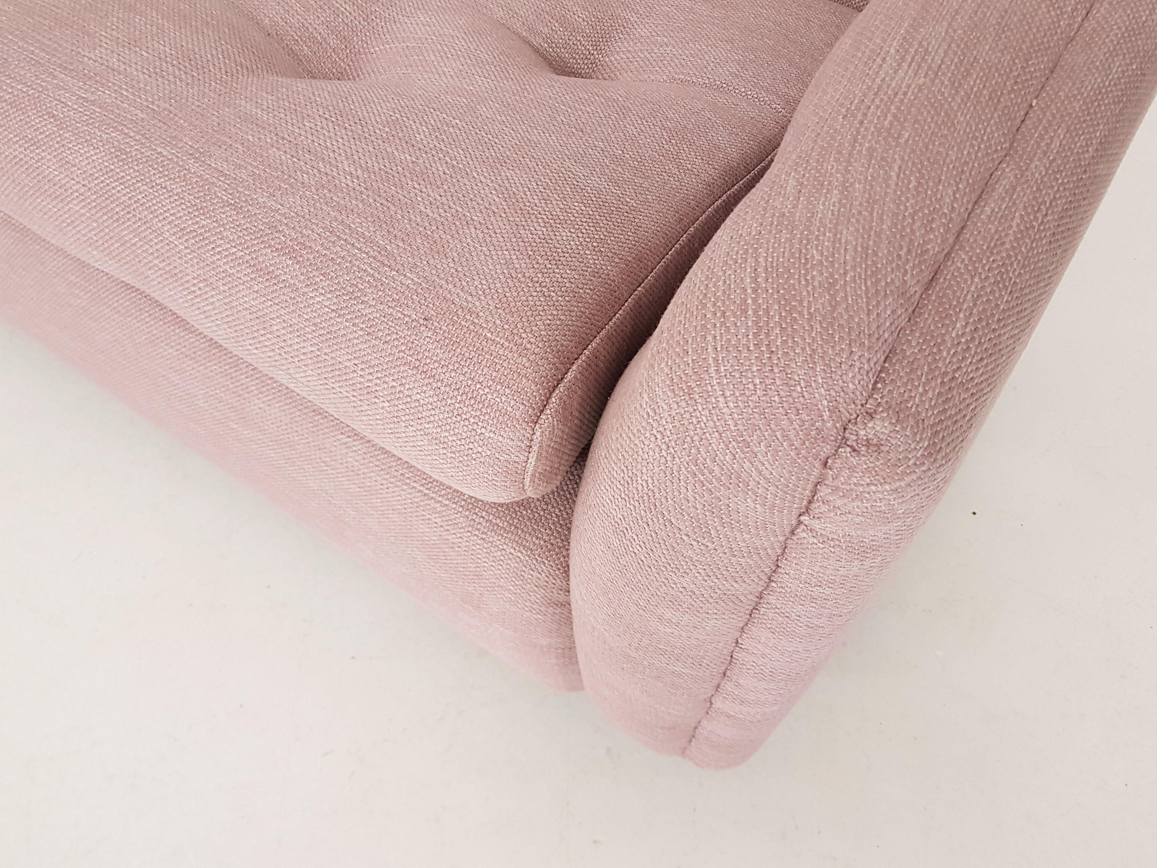 Fabric Pink Sofa by Geoffrey Harcourt for Artifort C610, Dutch Design 1969
