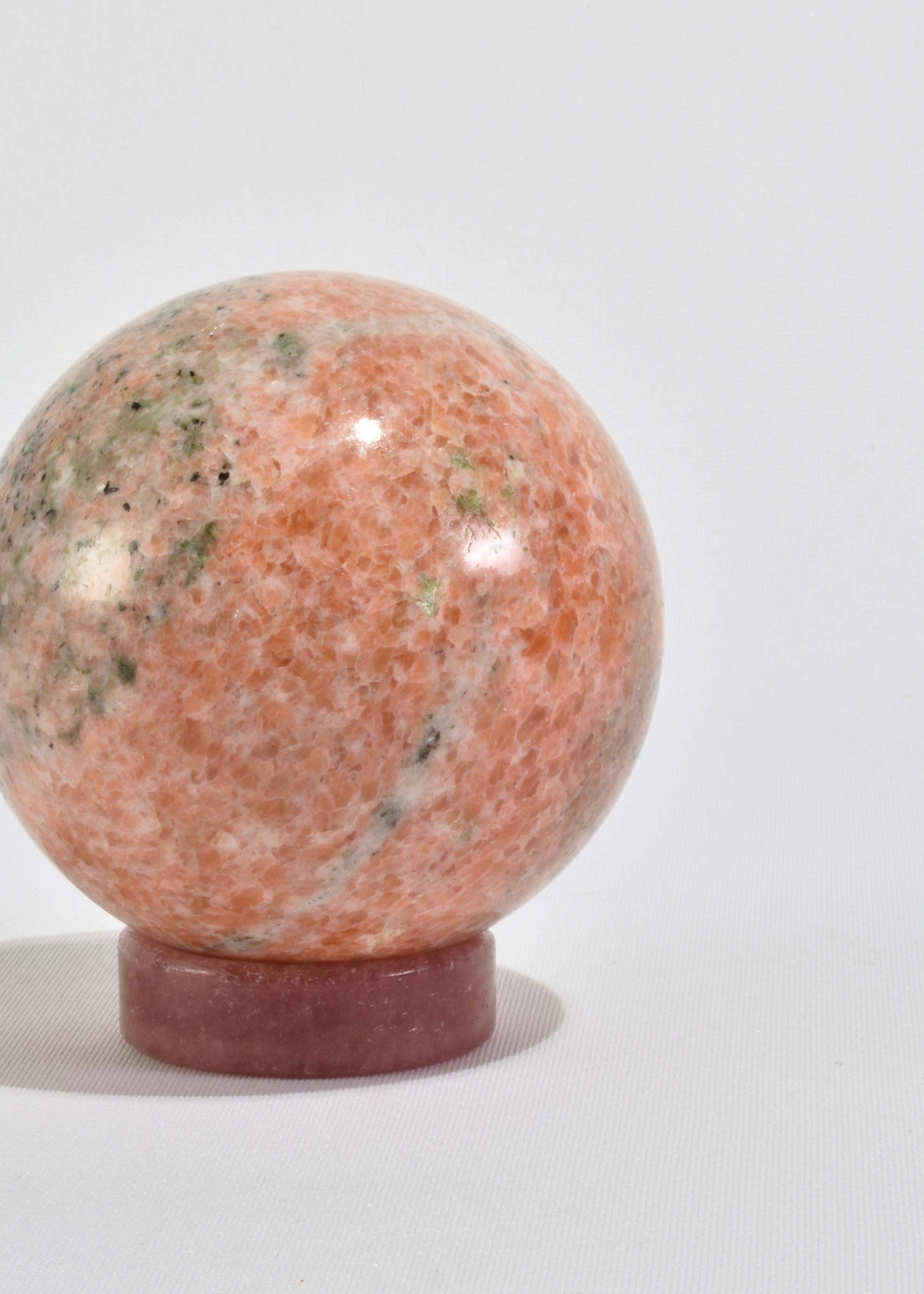 XX secolo Scultura a sfera rosa in vendita