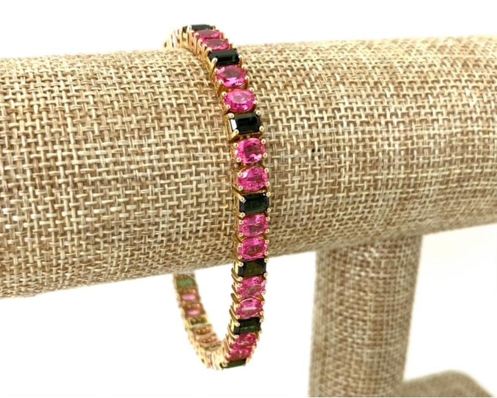 Pink Spinel and Green Tourmaline 18K Yellow and Rose Gold Tennis Link Bracelet In New Condition For Sale In Los Angeles, CA