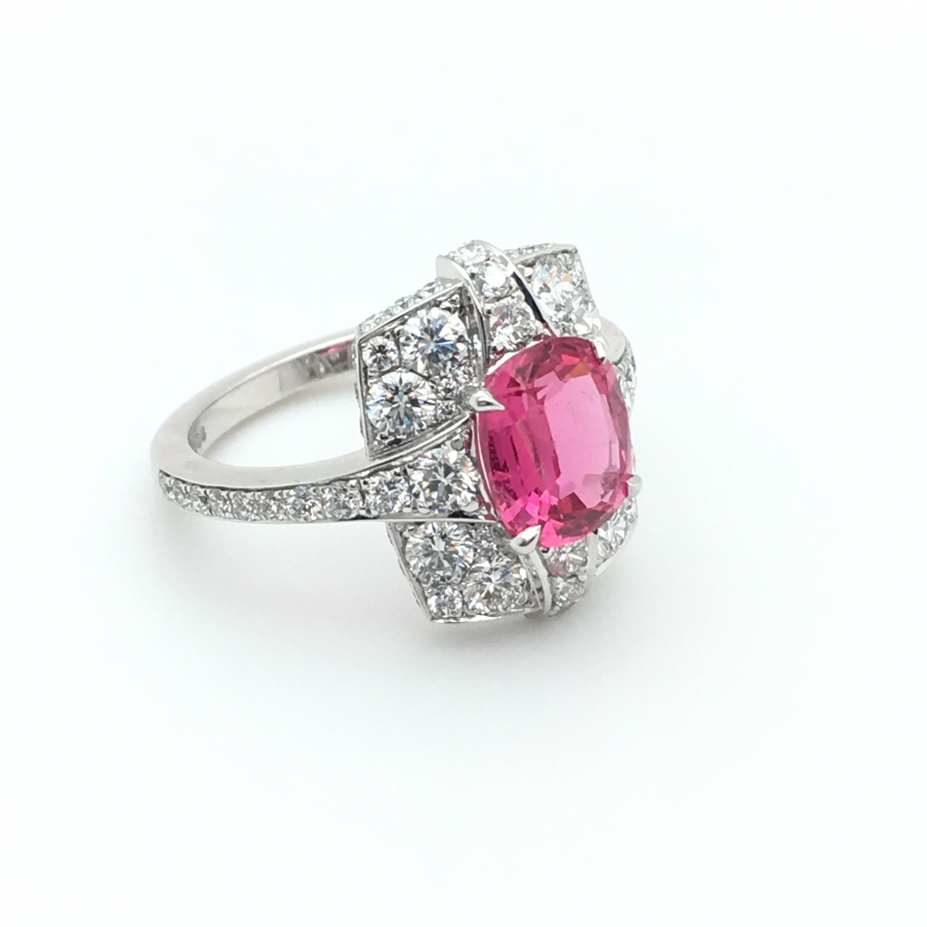 2.06 Carat Pink Spinel Cocktail Ring With Diamonds Set In White Gold In New Condition In London, GB