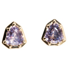 Pendientes Contemporáneos Estilo Espinela Rosa en Oro Amarillo de 9 Quilates
