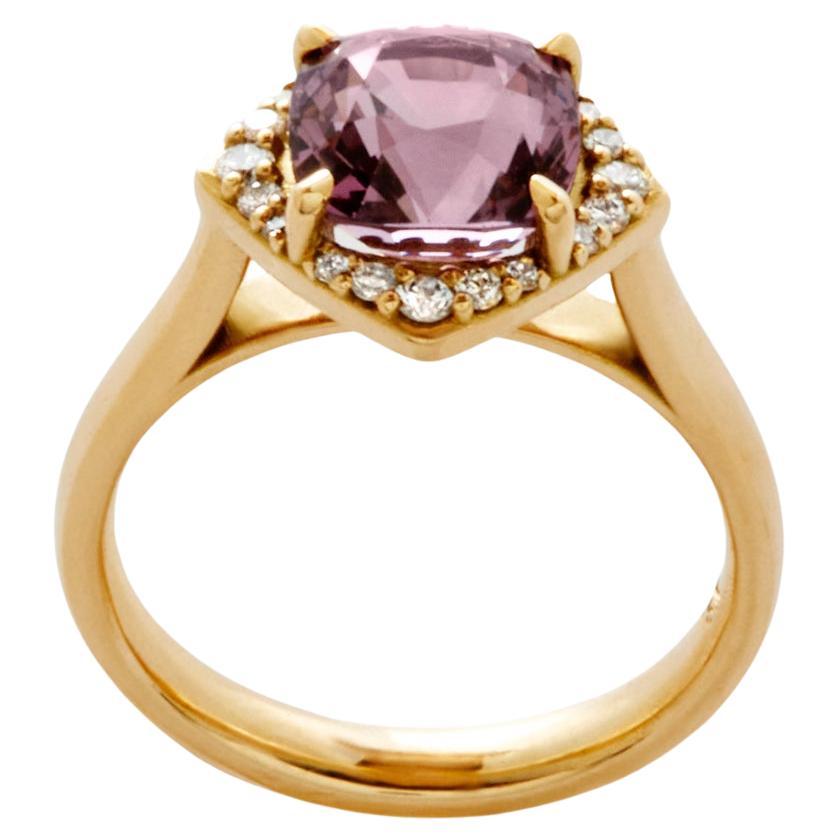 Pink Spinel, Diamond and 18K Yellow Gold Ring For Sale