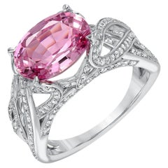 Bague en spinelle rose ovale 3,18 carats et diamants en or blanc 18 carats
