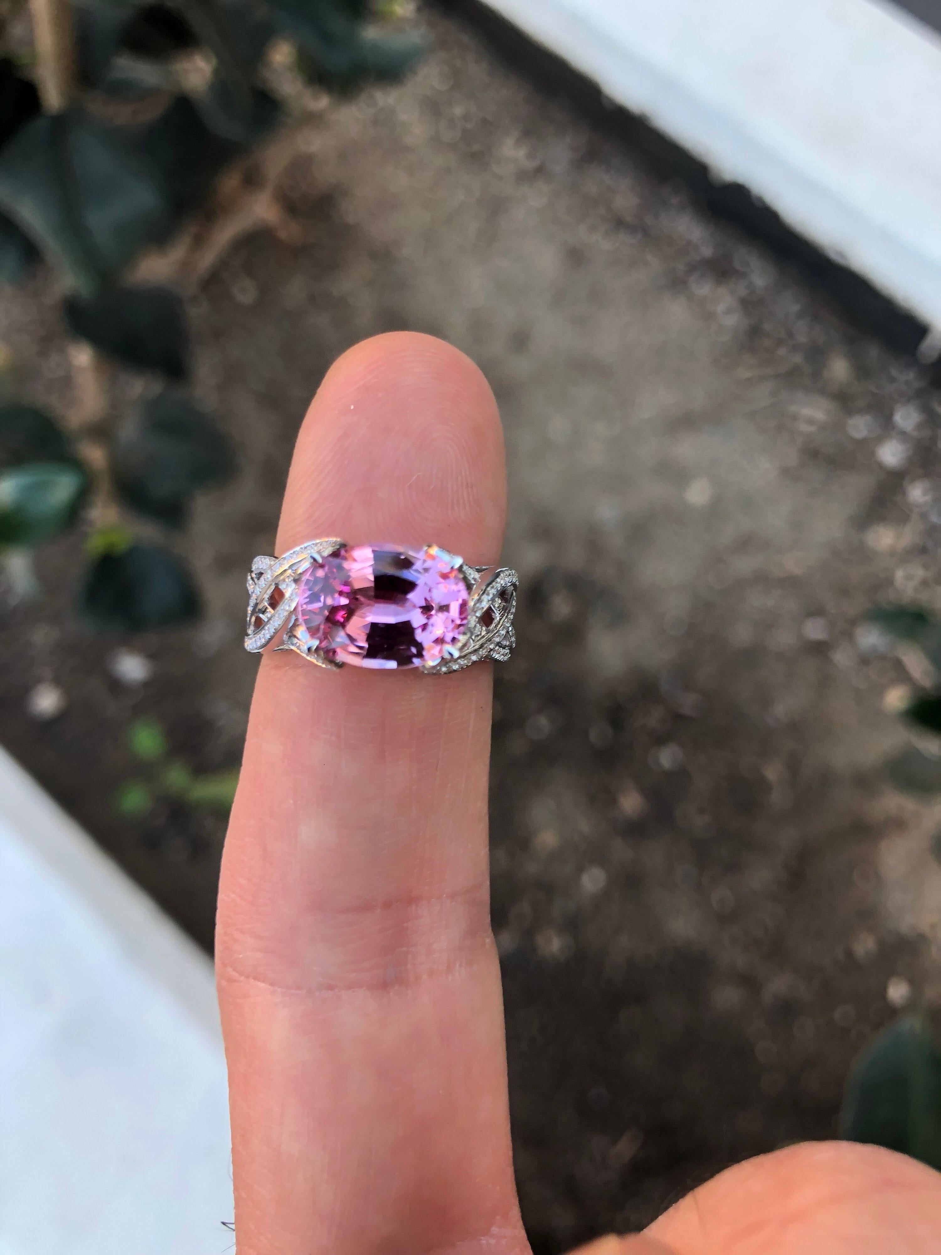 Pink Spinel Ring Oval 3.18 Carats For Sale 6